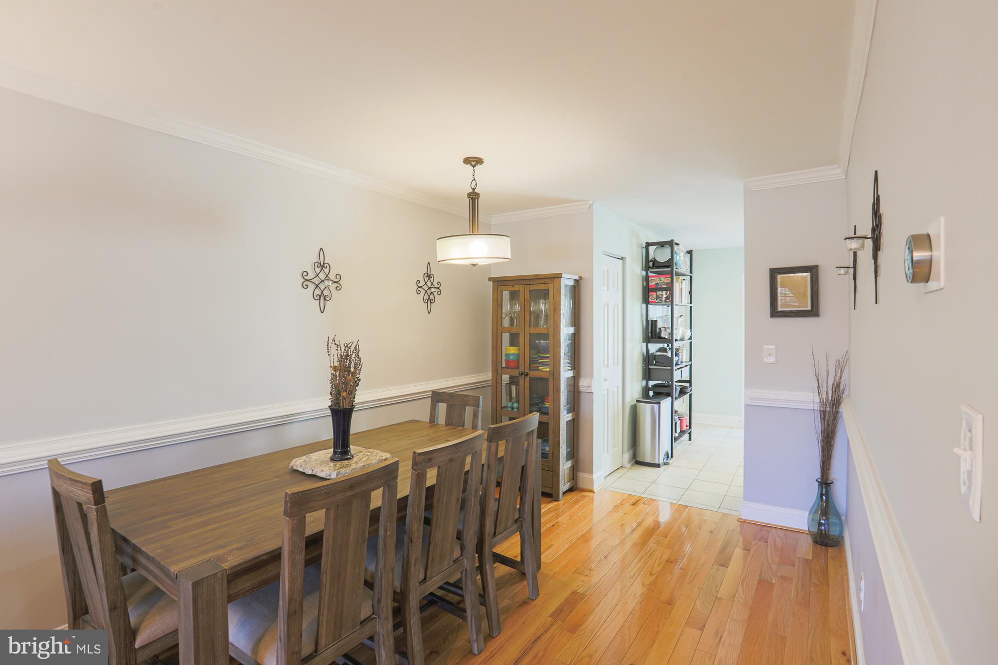 HALLFIELD MANOR - Residential