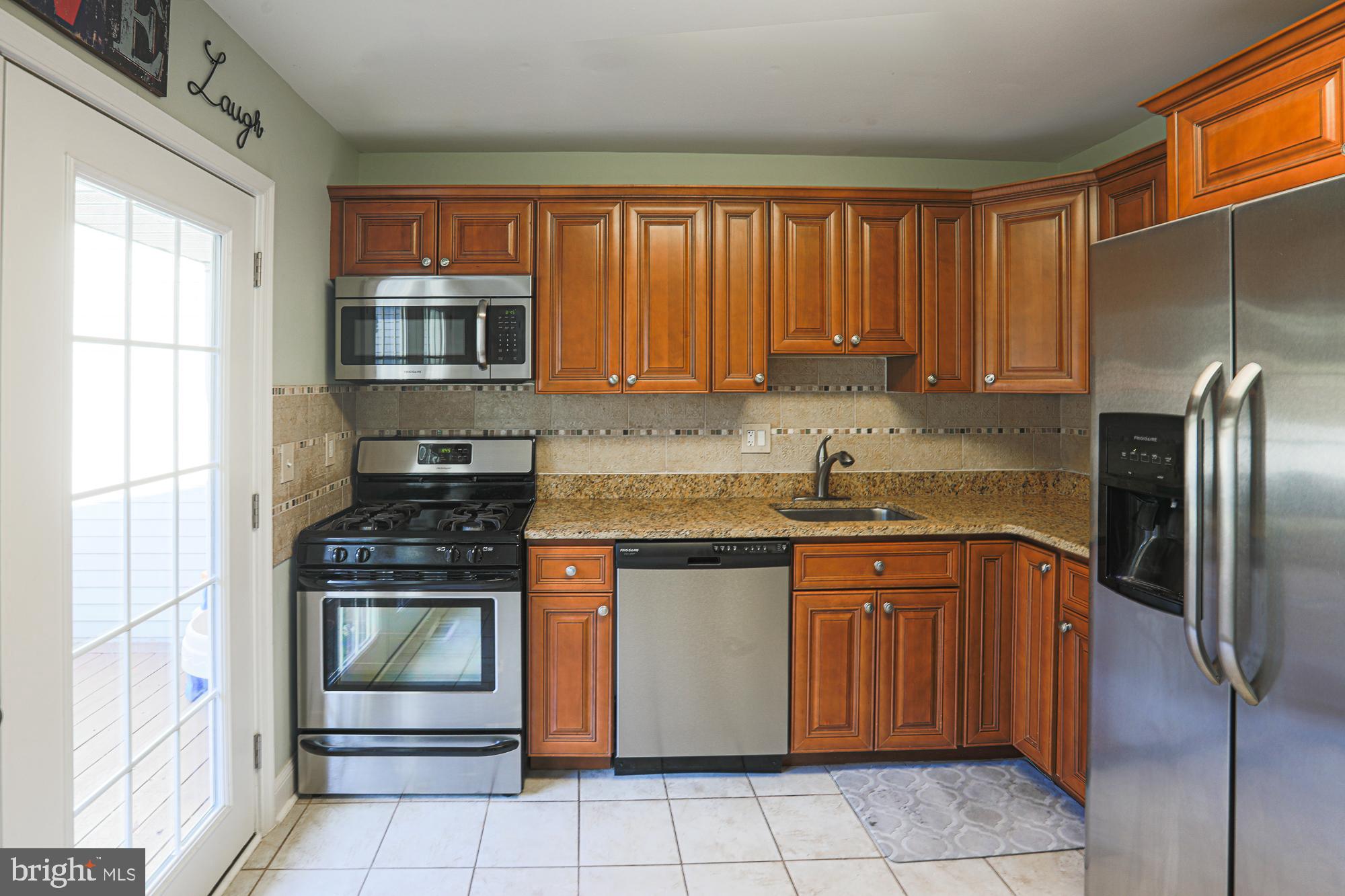 HALLFIELD MANOR - Residential