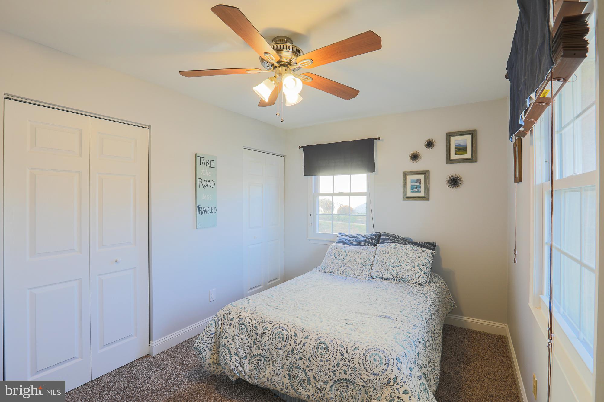 HALLFIELD MANOR - Residential