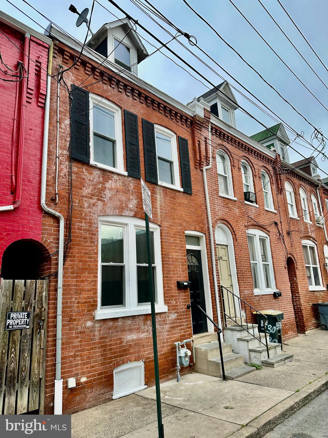 532 LOCUST STREET