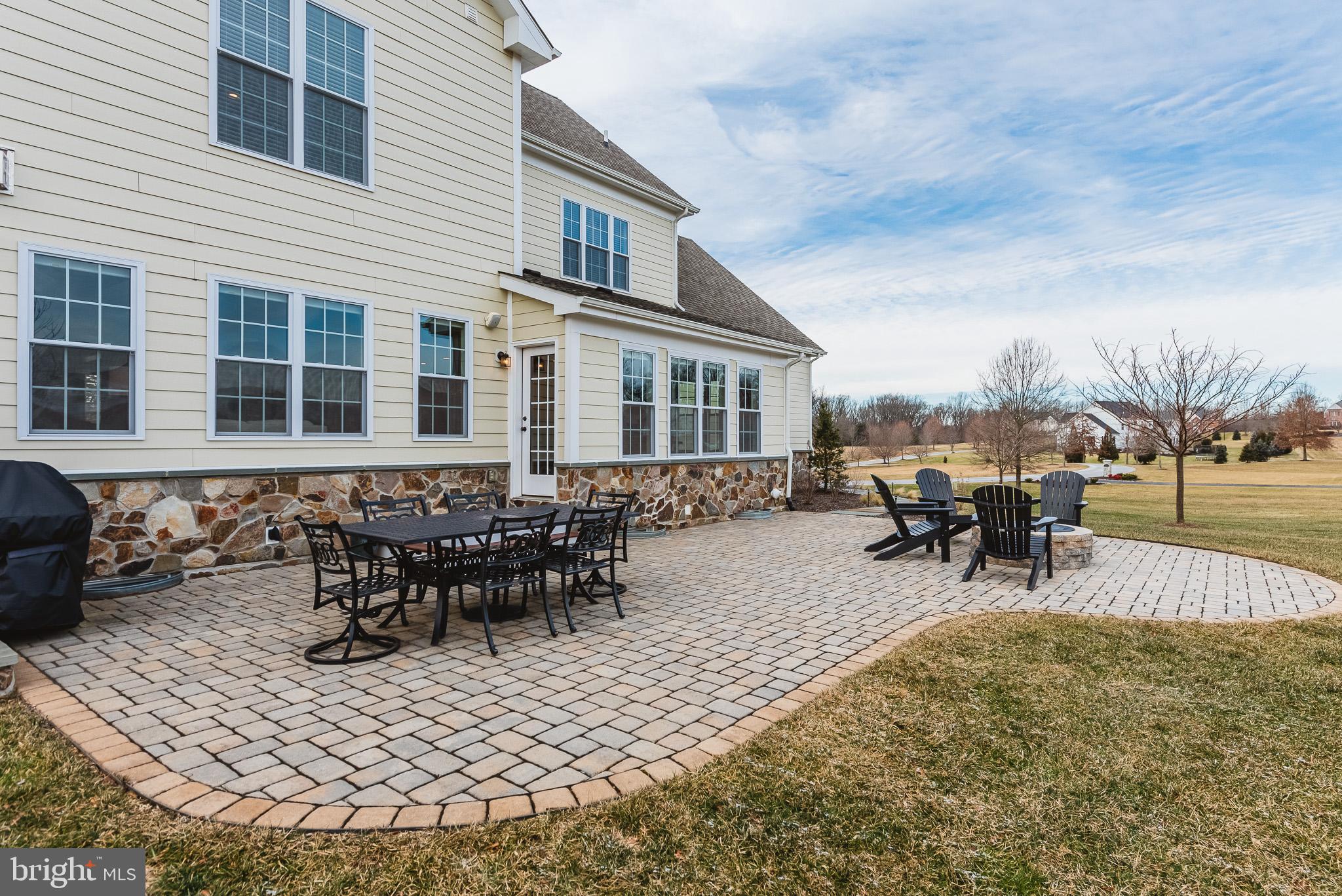 BRIAR KNOLL - Residential