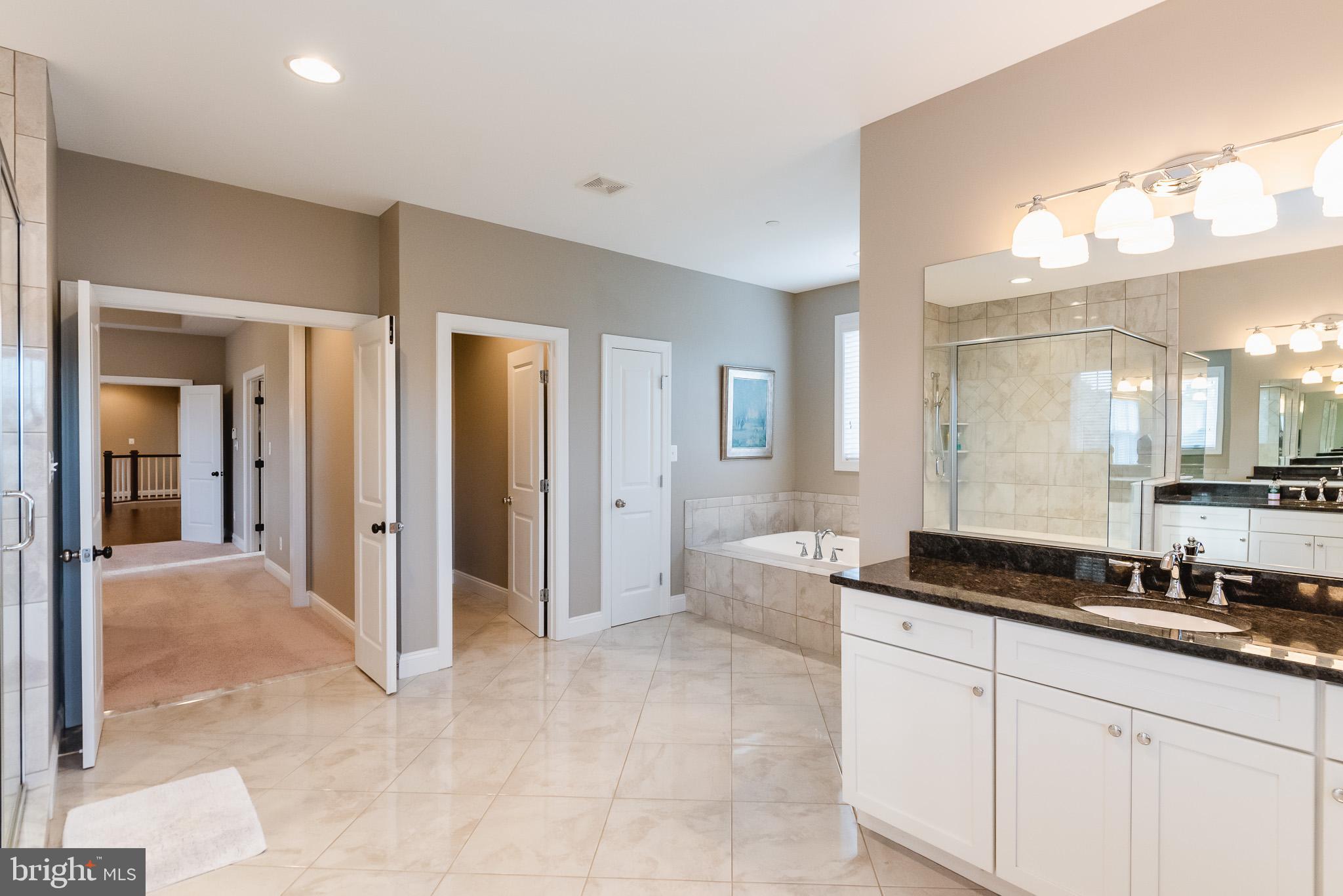 BRIAR KNOLL - Residential