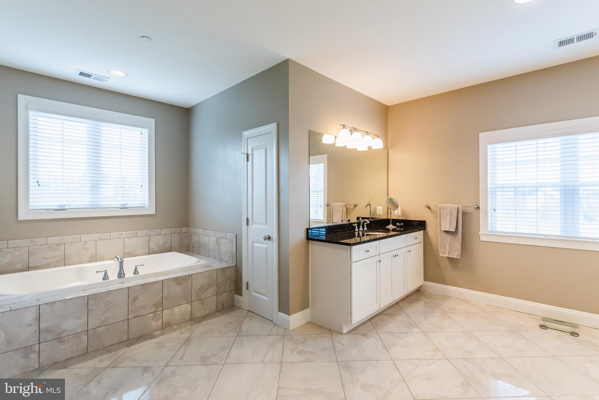 BRIAR KNOLL - Residential