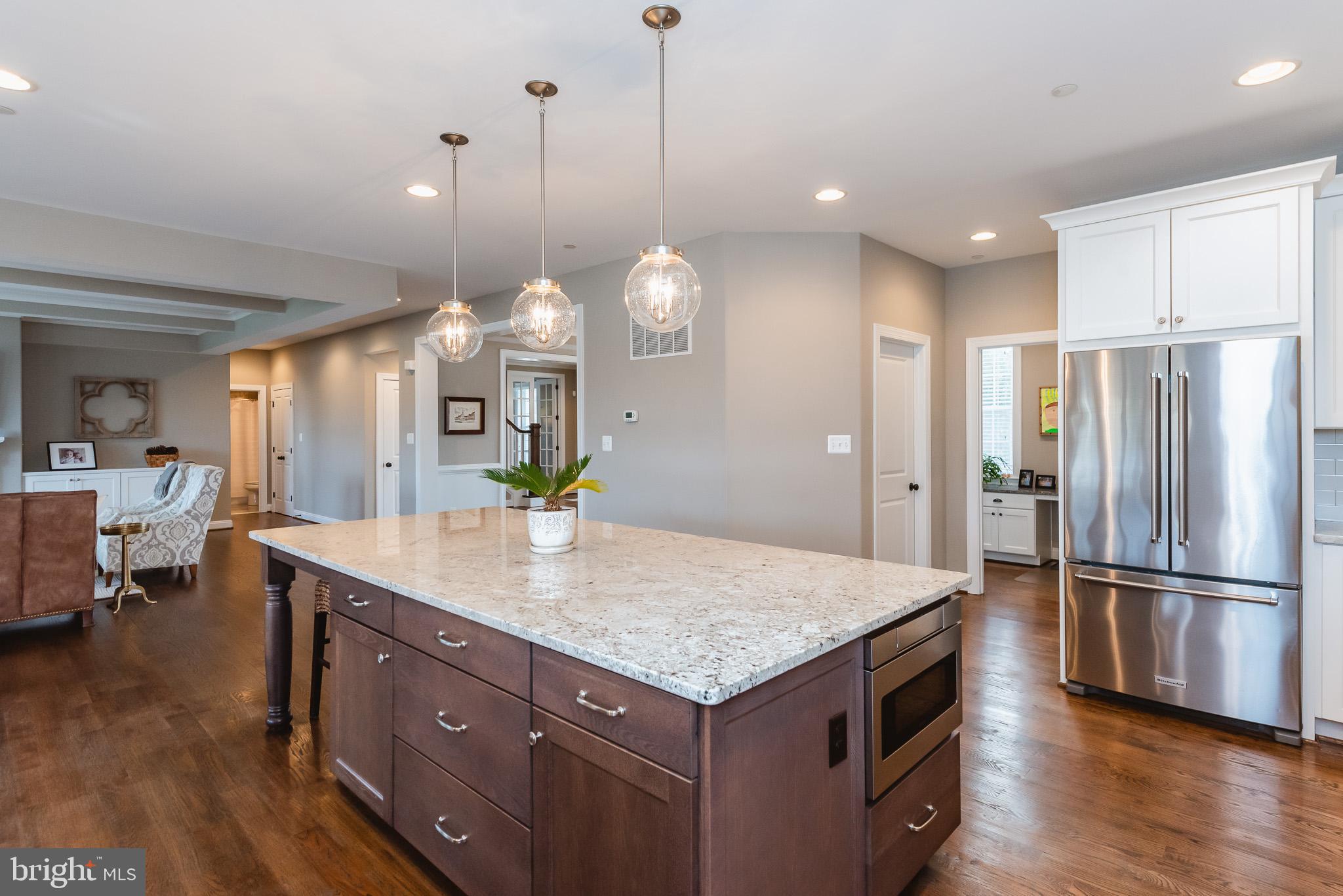 BRIAR KNOLL - Residential