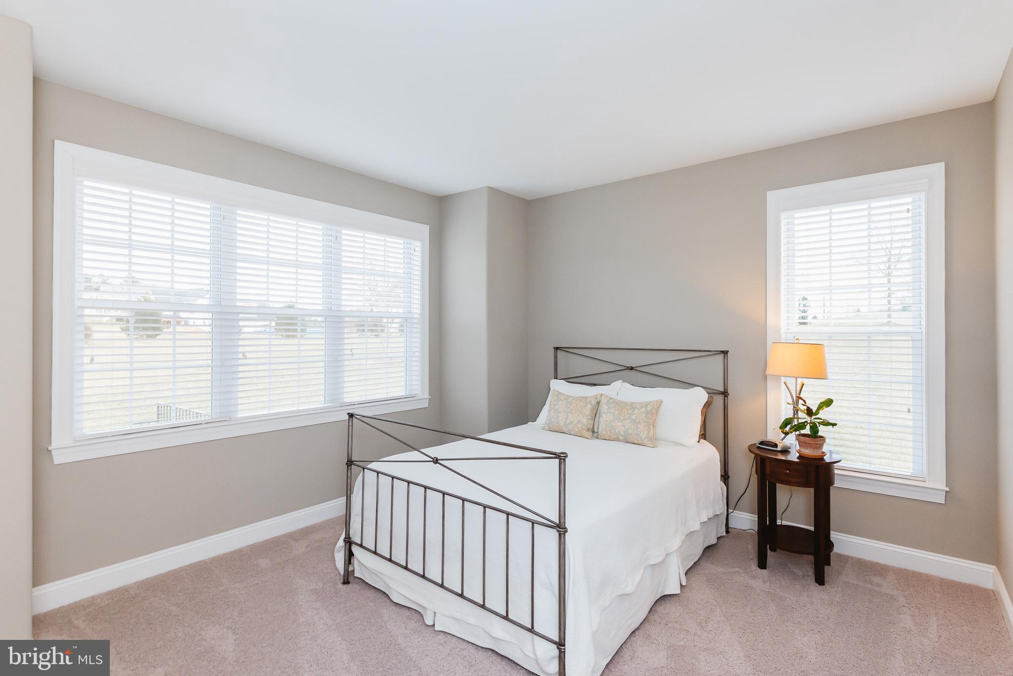 BRIAR KNOLL - Residential