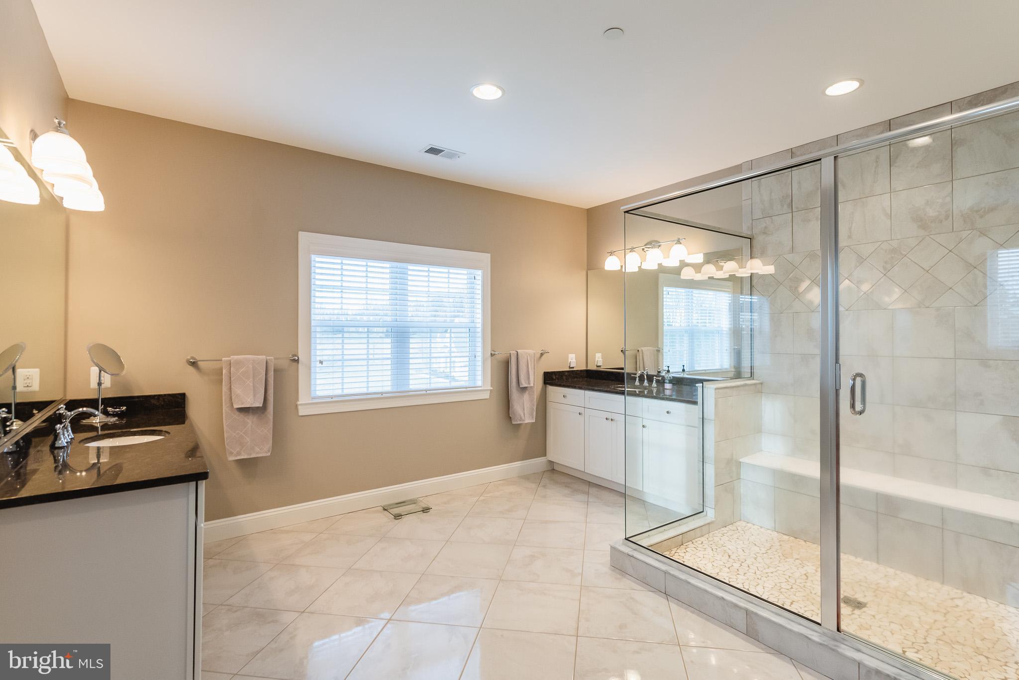 BRIAR KNOLL - Residential