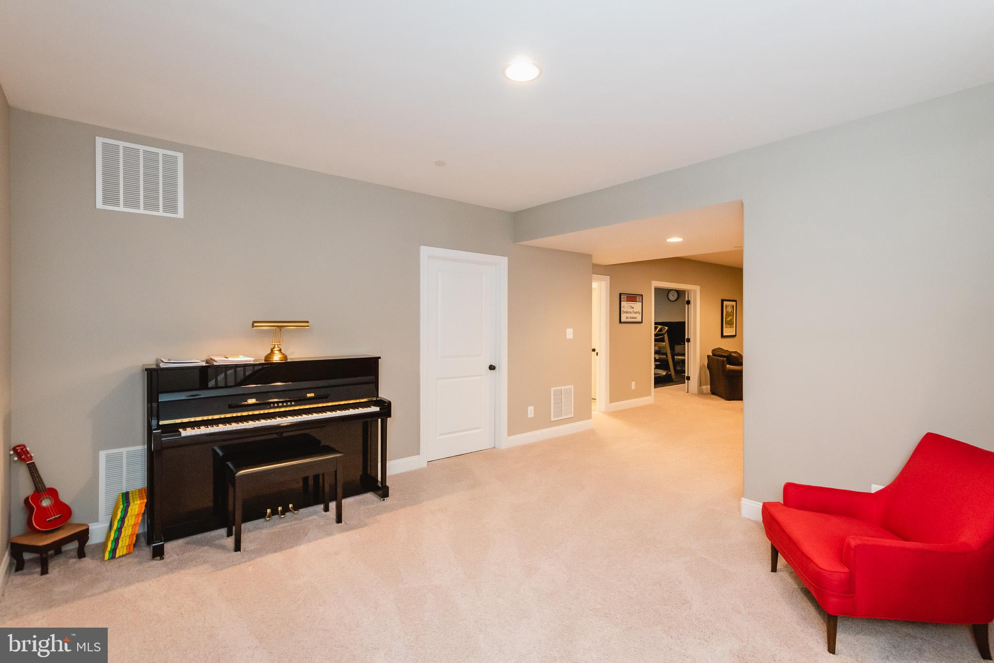 BRIAR KNOLL - Residential