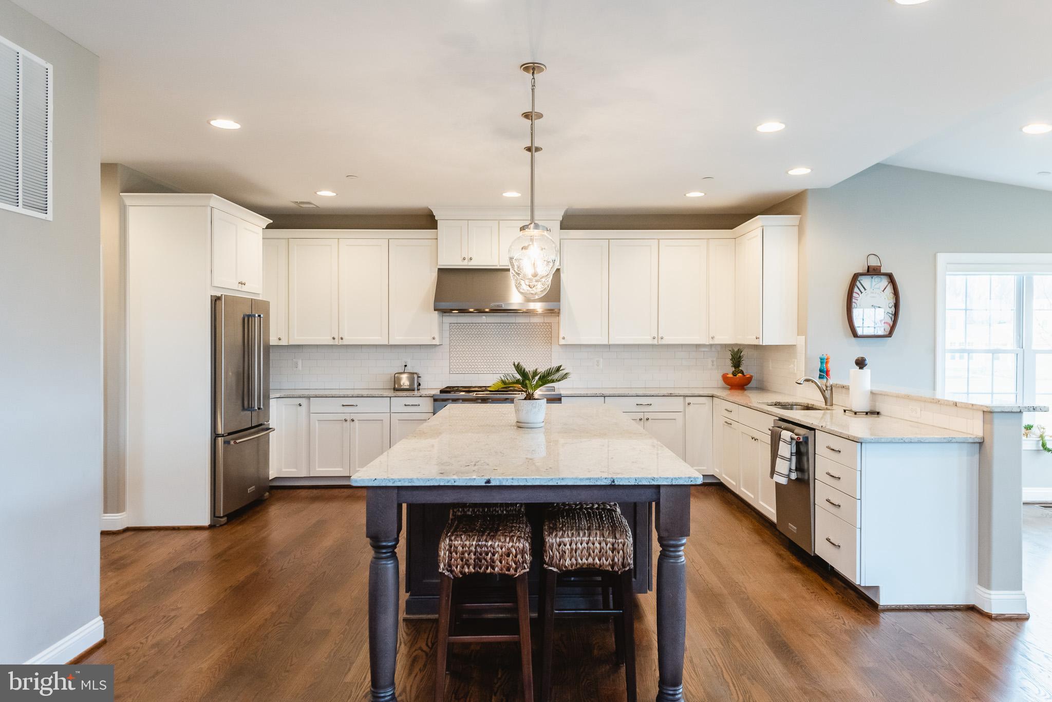 BRIAR KNOLL - Residential