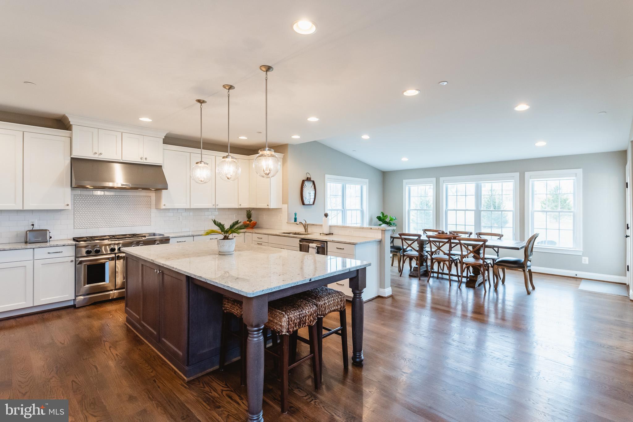 BRIAR KNOLL - Residential