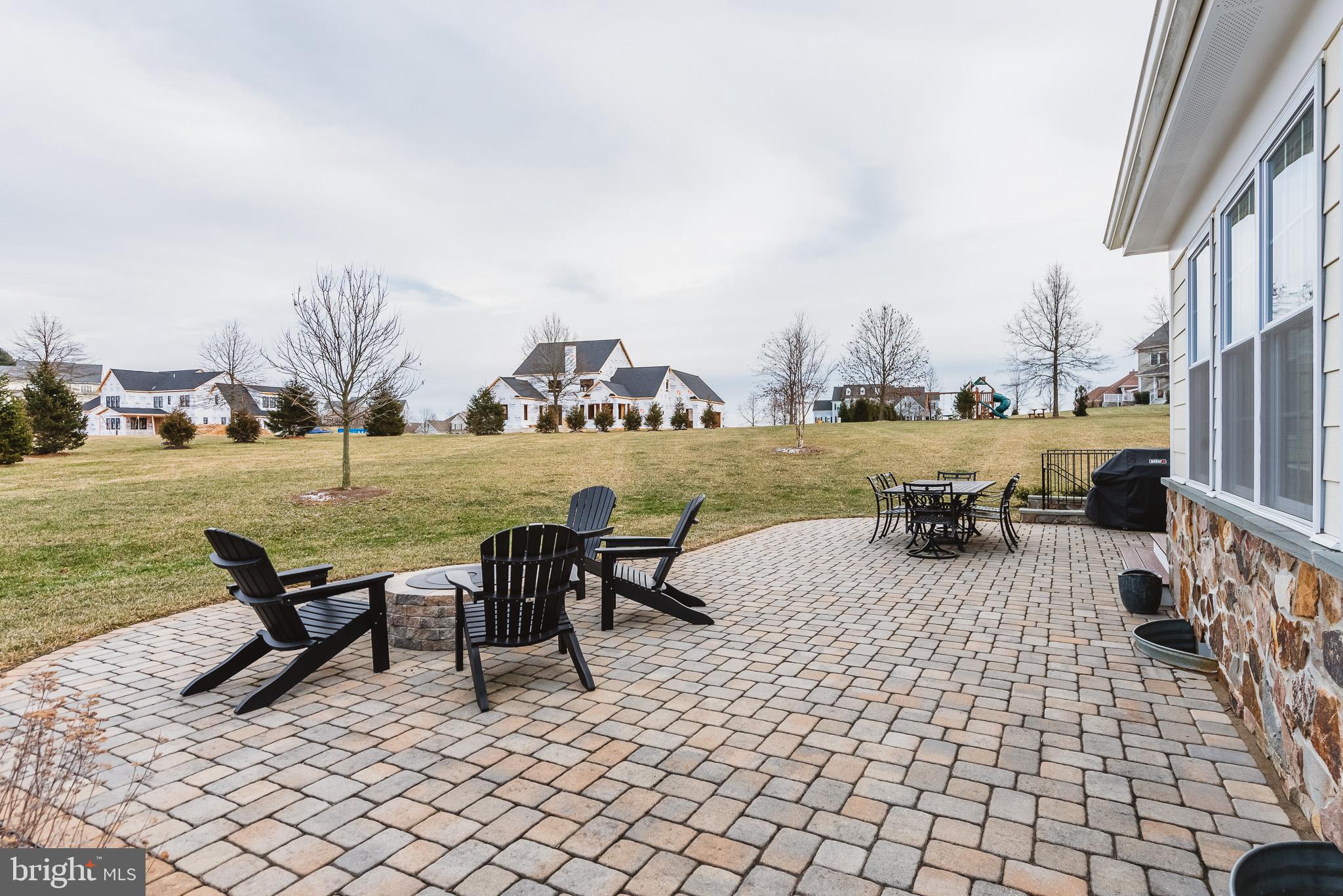 BRIAR KNOLL - Residential