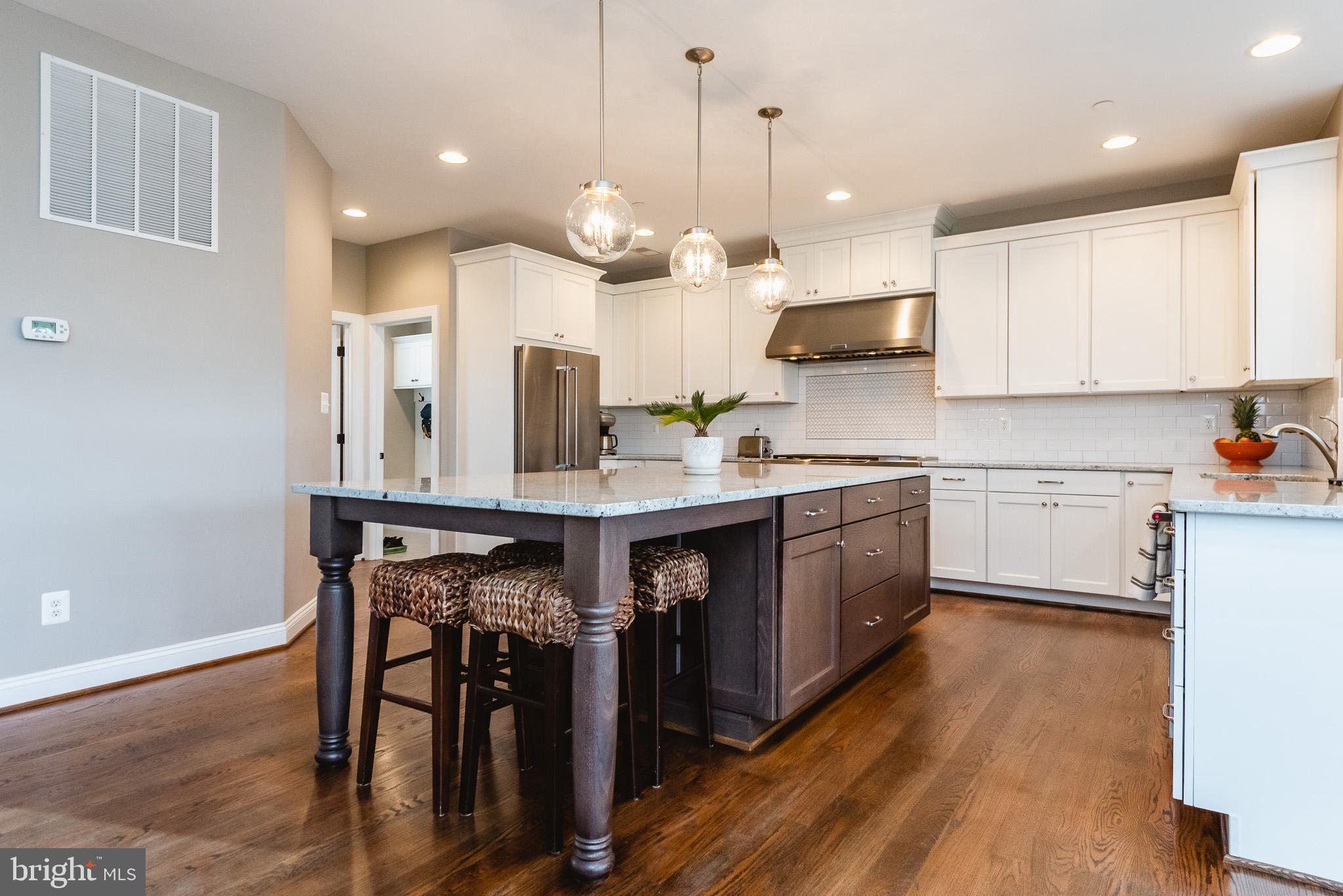 BRIAR KNOLL - Residential