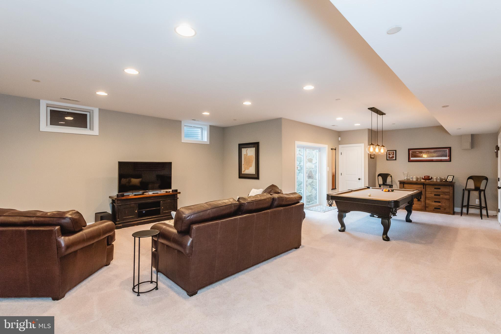 BRIAR KNOLL - Residential