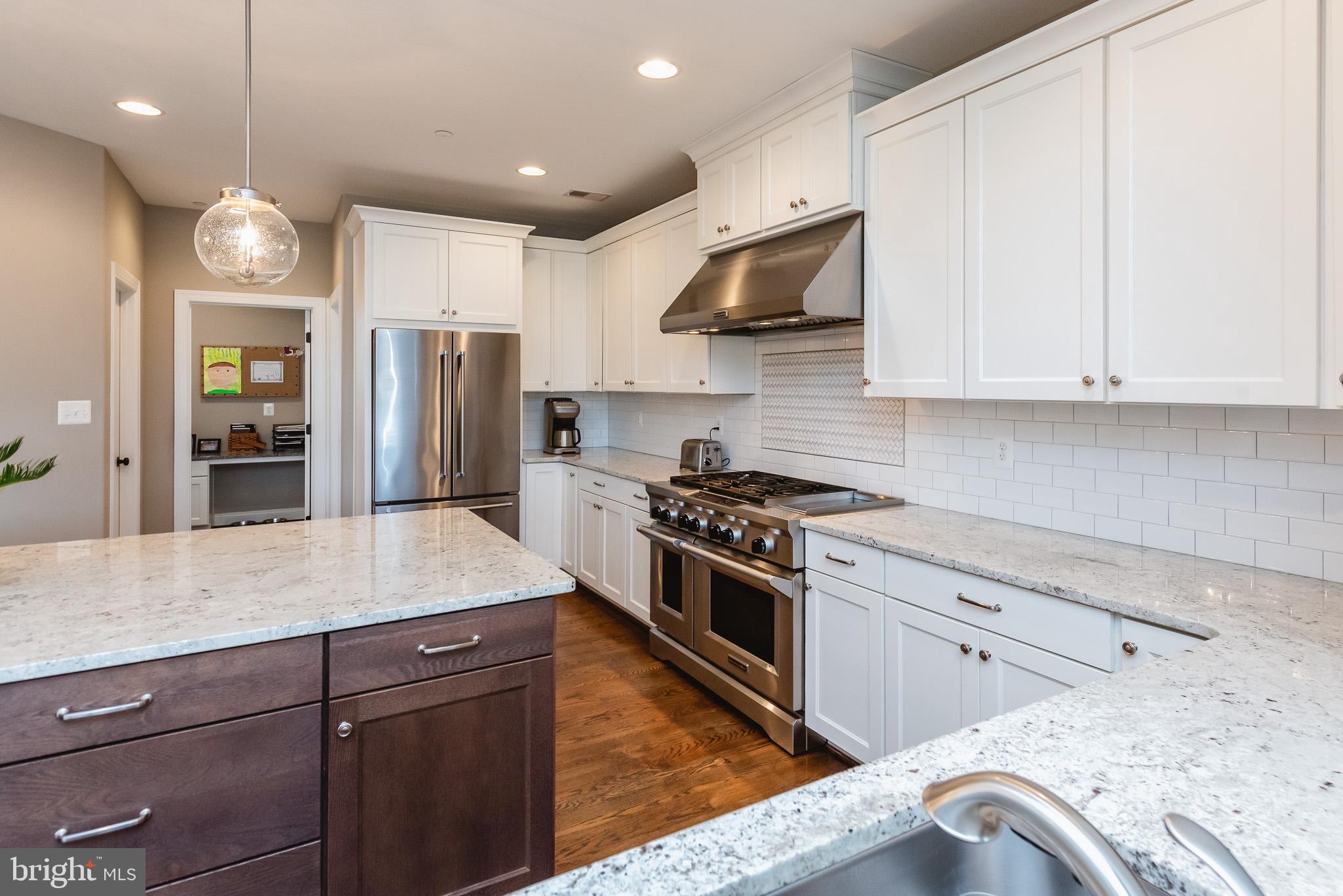 BRIAR KNOLL - Residential