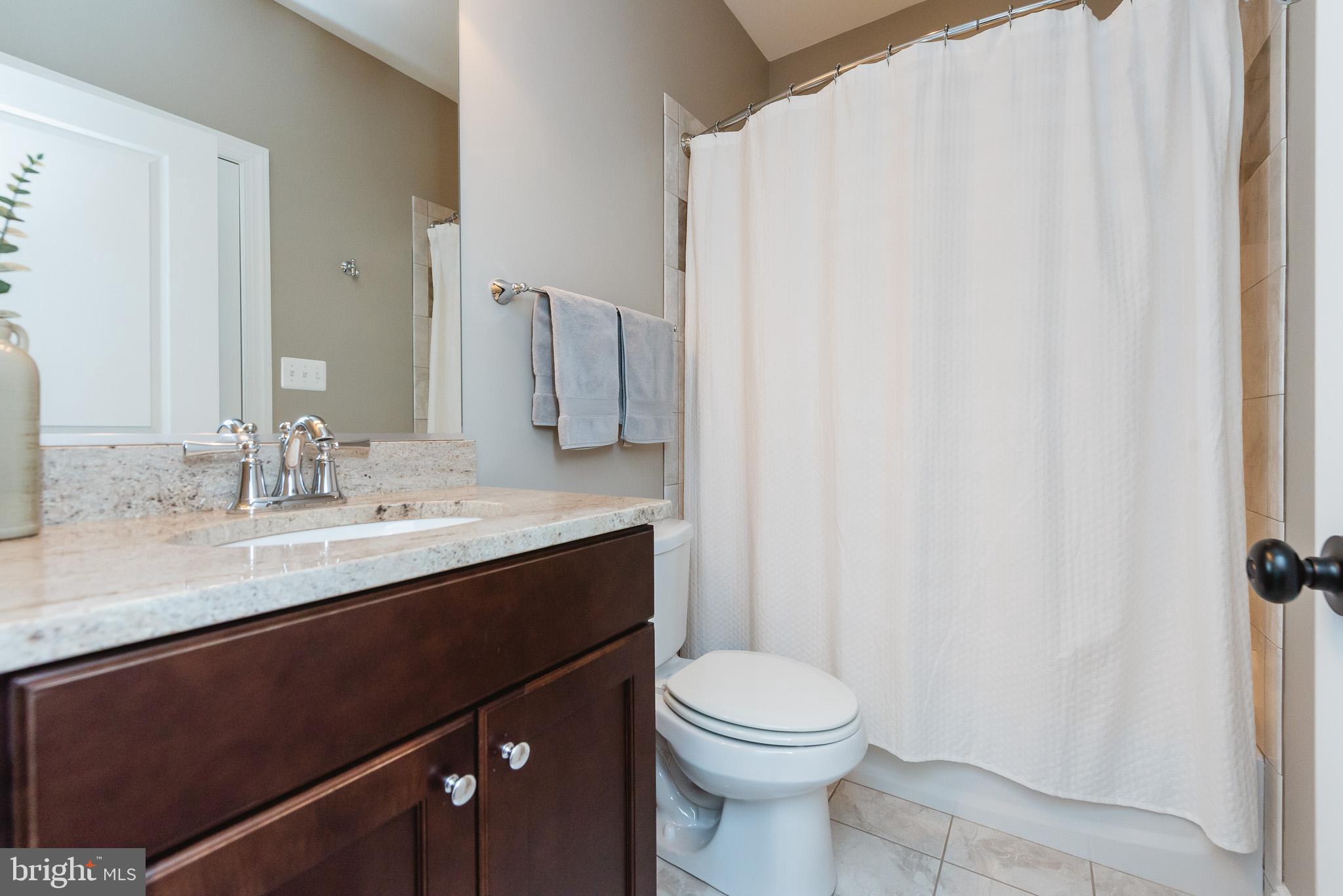 BRIAR KNOLL - Residential