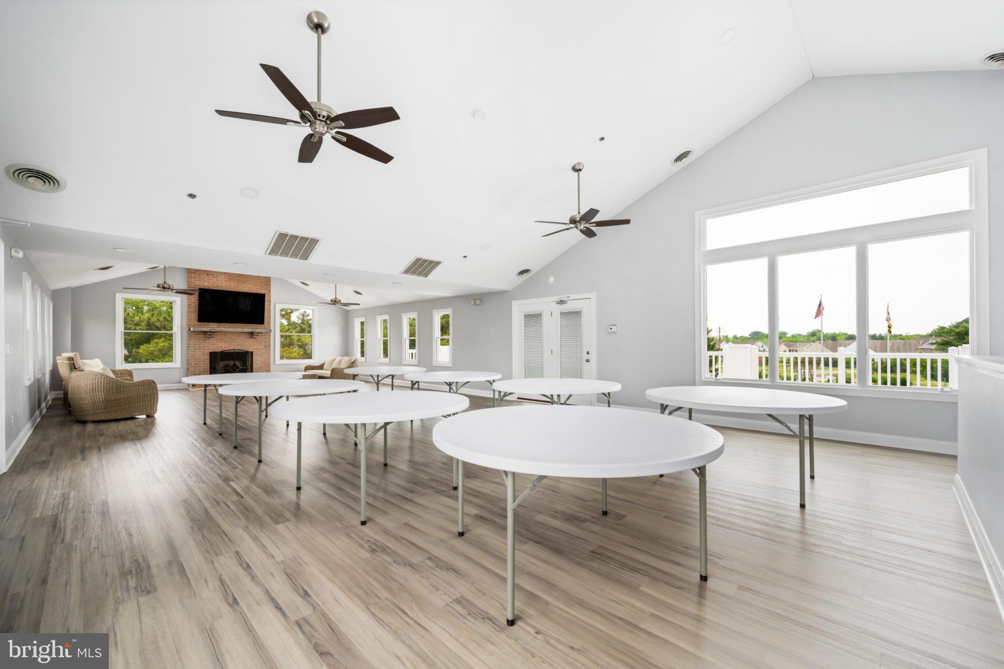 BAYSIDE MARINA - Residential