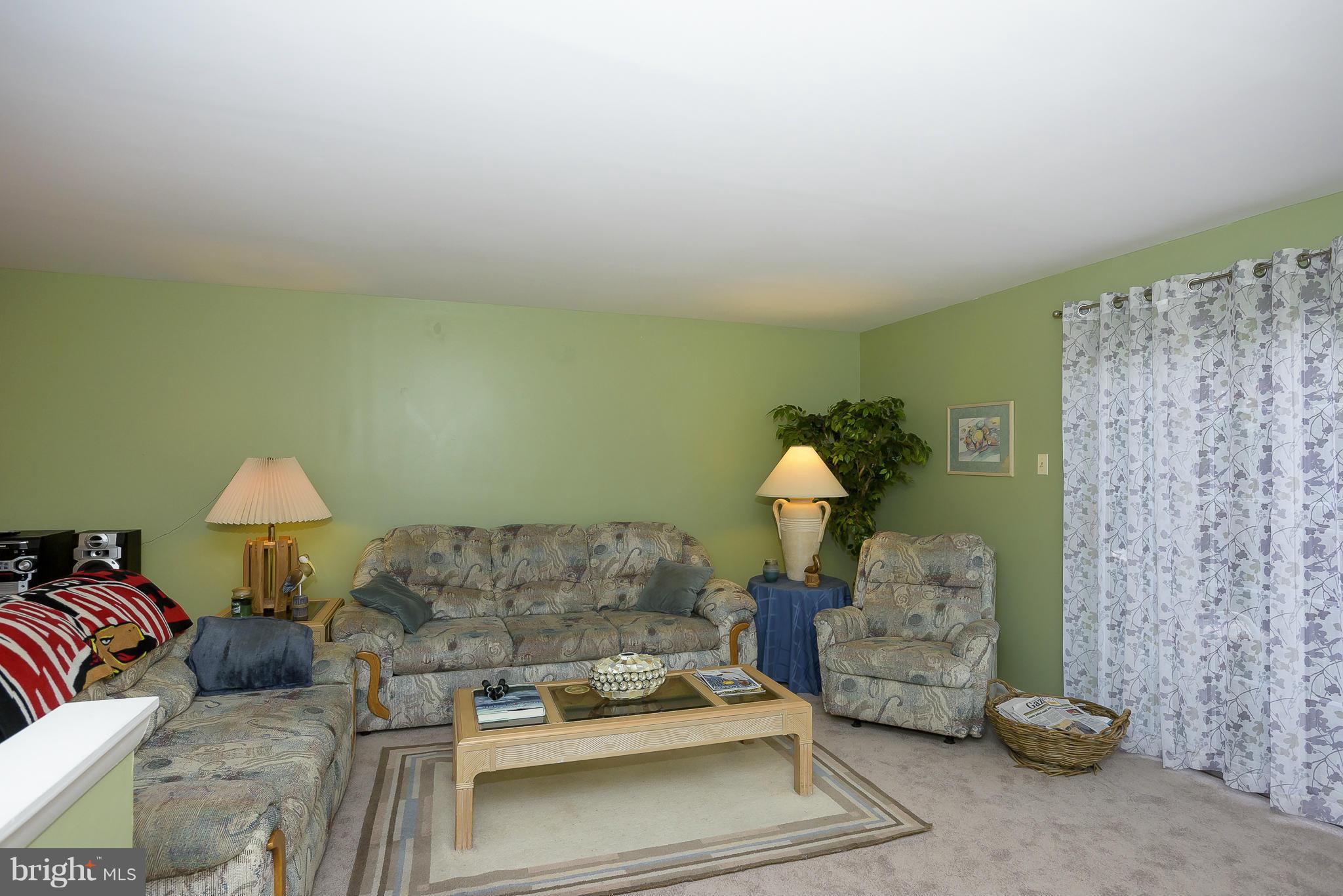 CHARING CROSS - Residential