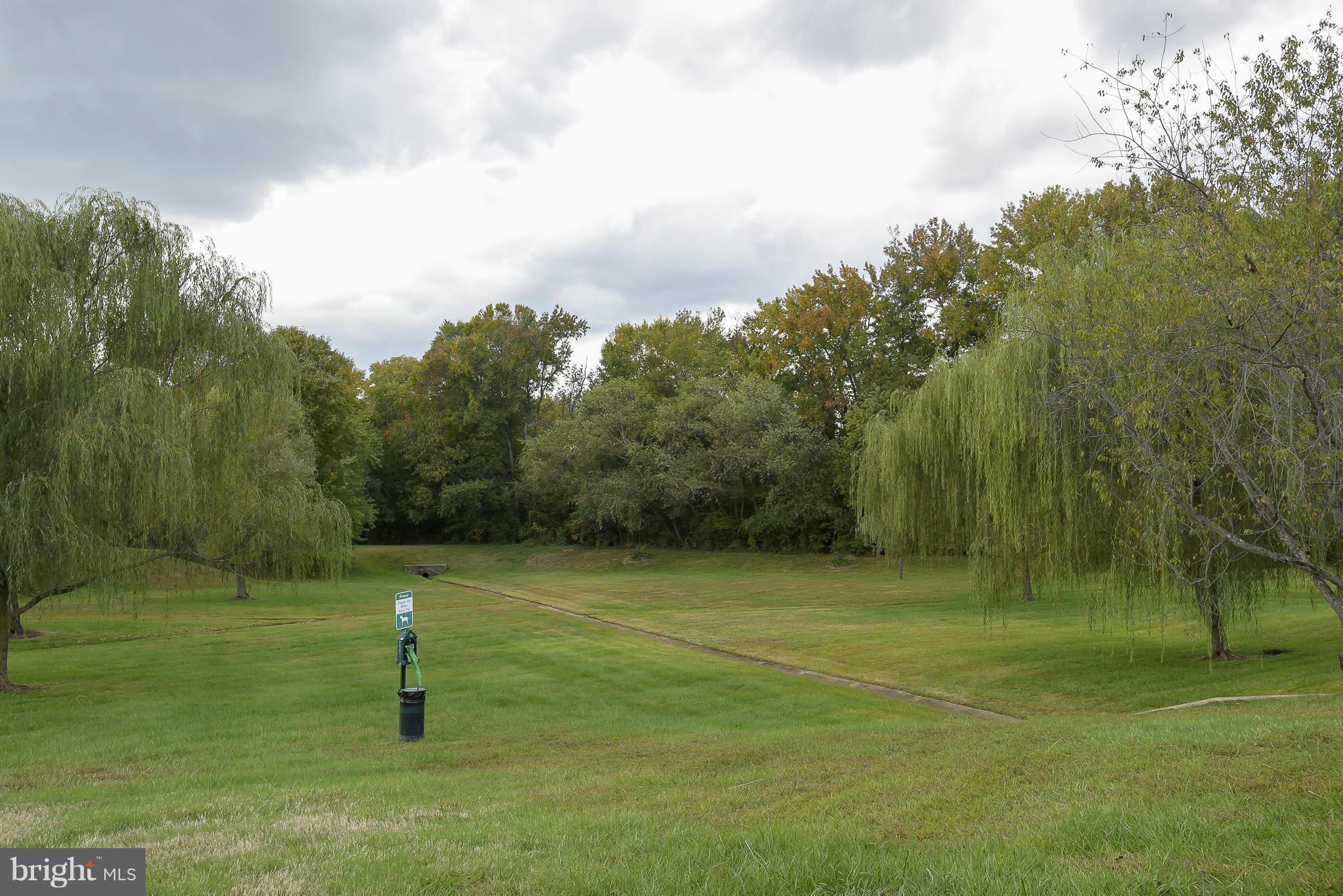 CHARING CROSS - Residential