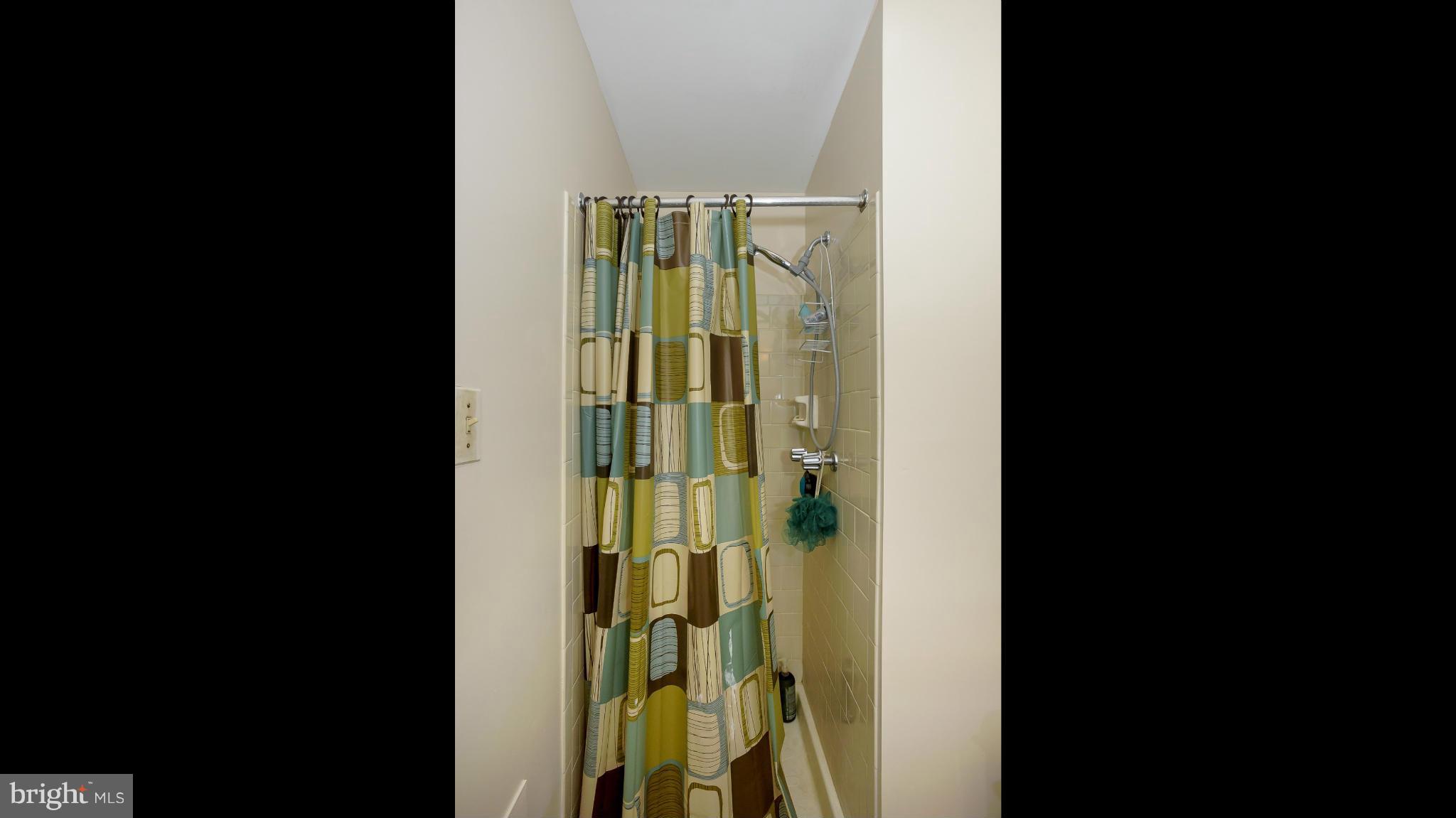 CHARING CROSS - Residential