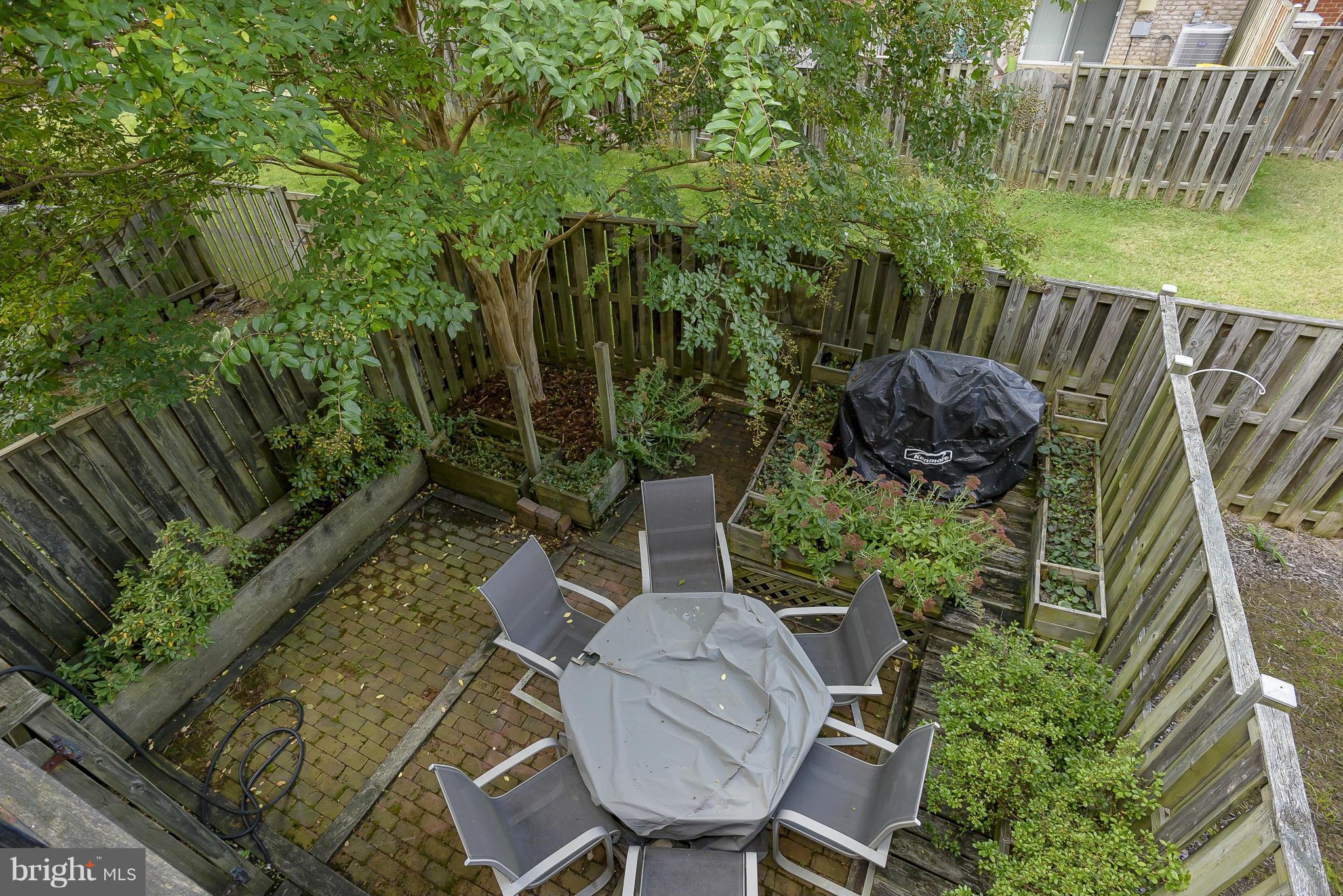 CHARING CROSS - Residential