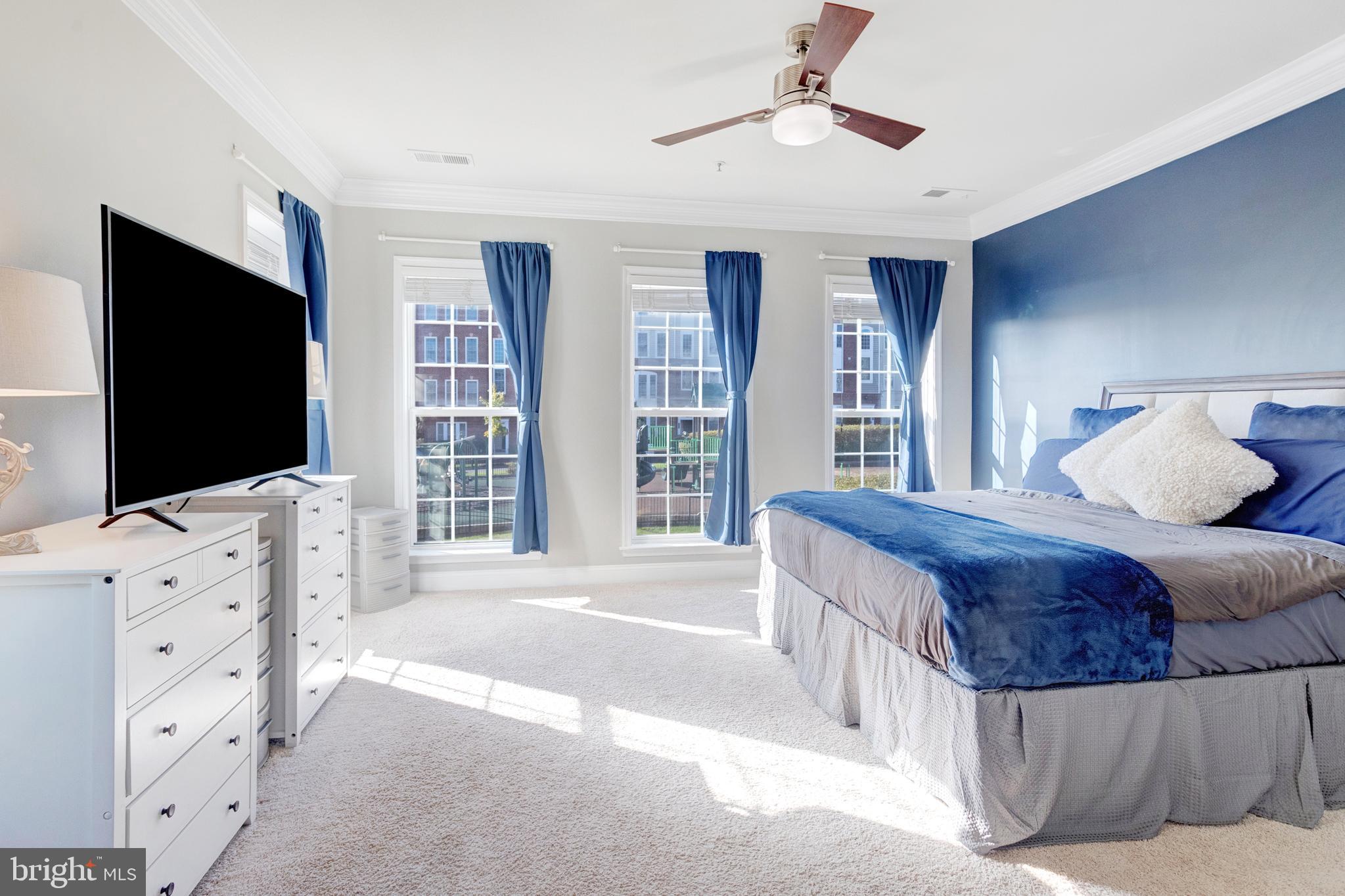 POTOMAC CLUB CONDOMINIUMS - Residential