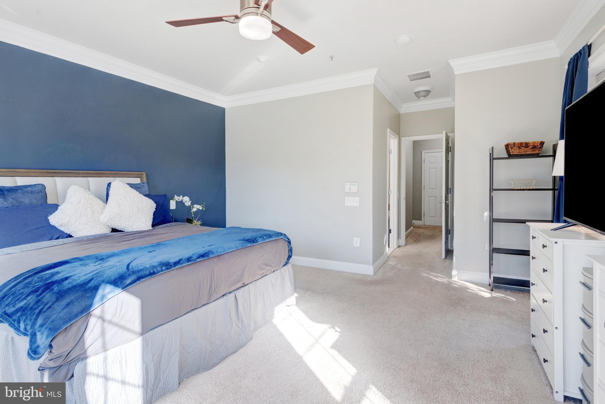 POTOMAC CLUB CONDOMINIUMS - Residential