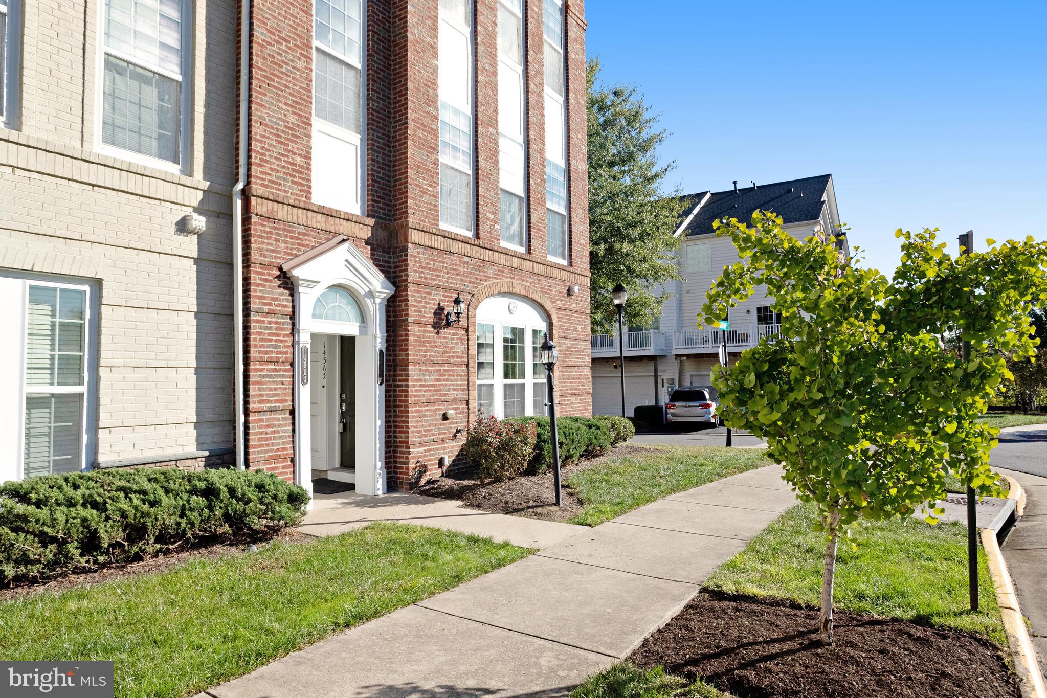 POTOMAC CLUB CONDOMINIUMS - Residential