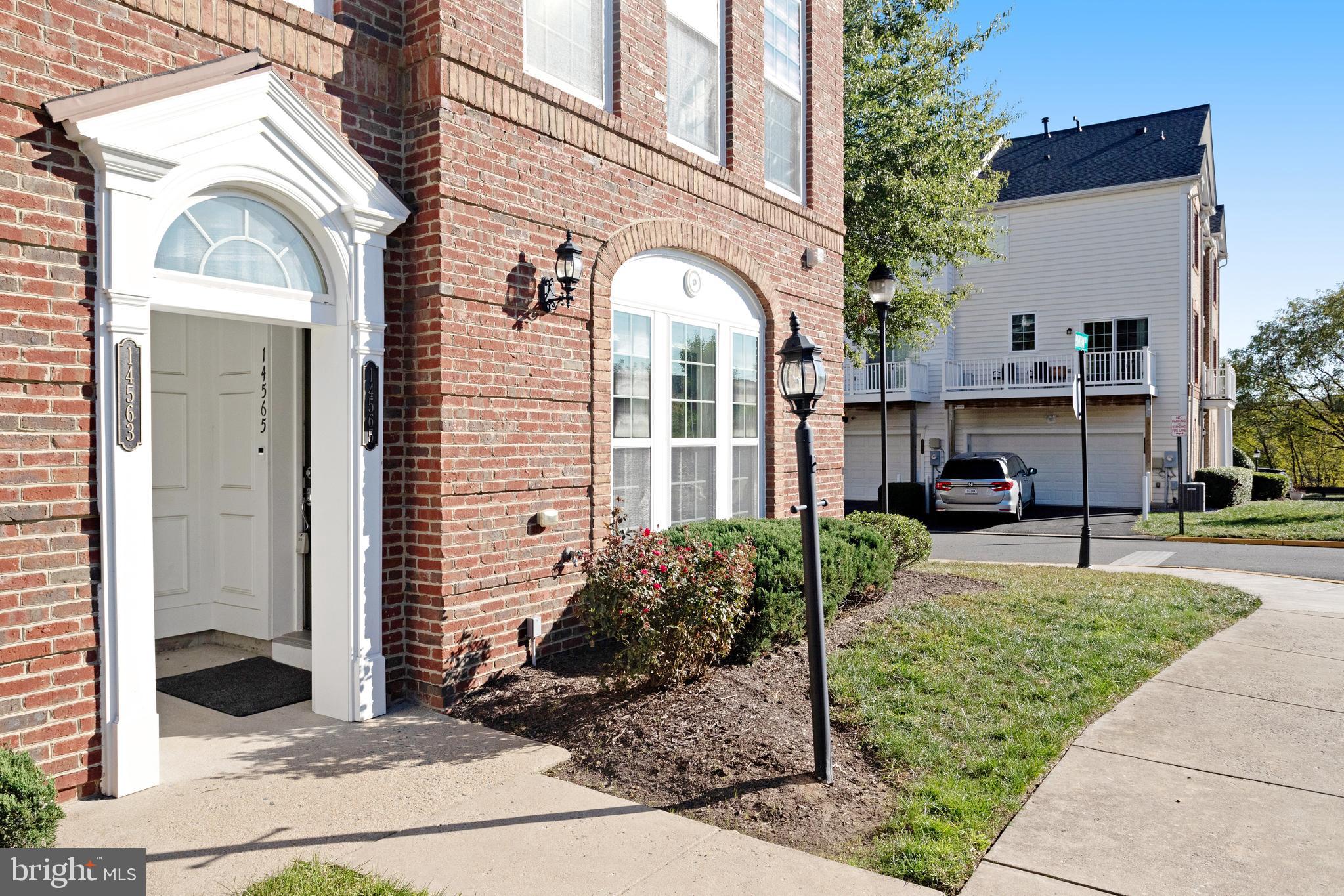 POTOMAC CLUB CONDOMINIUMS - Residential