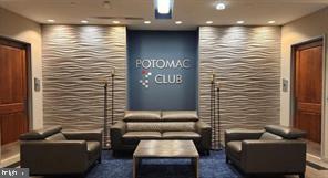 POTOMAC CLUB CONDOMINIUMS - Residential