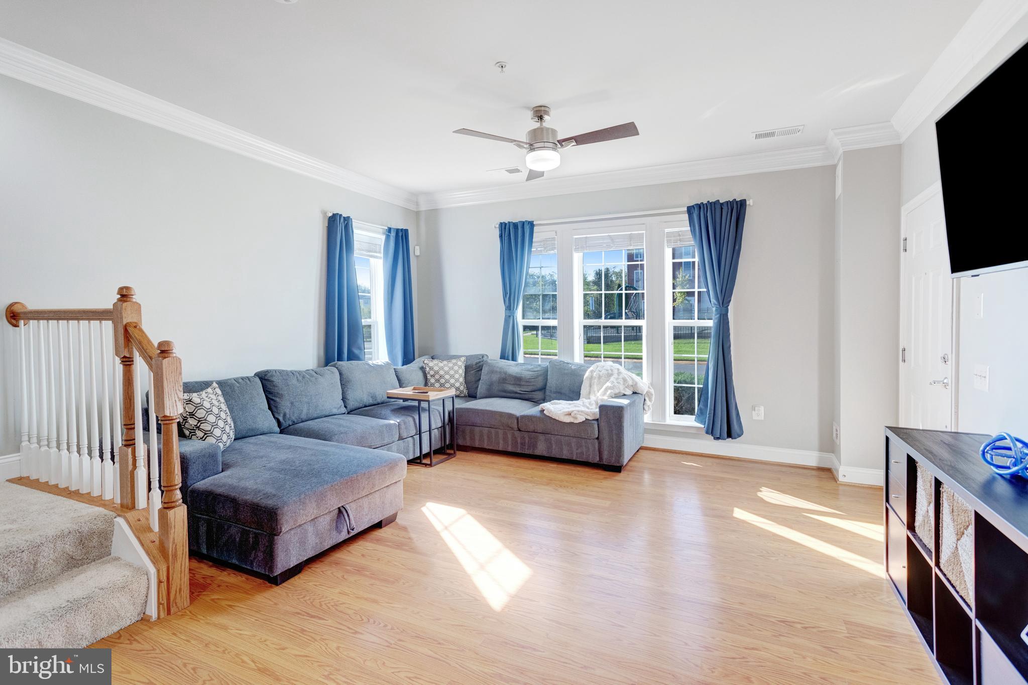 POTOMAC CLUB CONDOMINIUMS - Residential