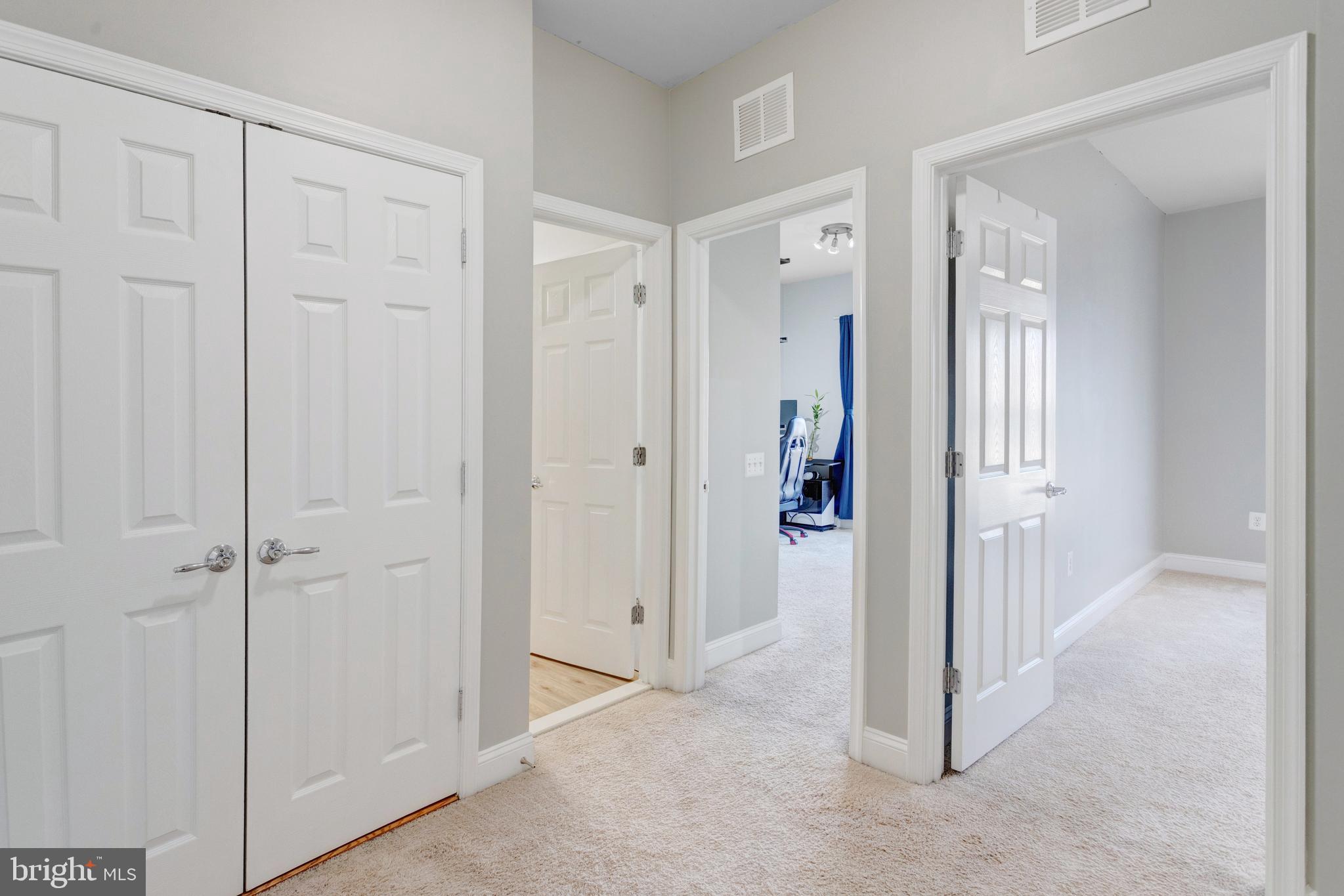 POTOMAC CLUB CONDOMINIUMS - Residential