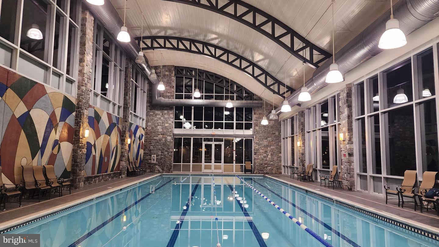 POTOMAC CLUB CONDOMINIUMS - Residential