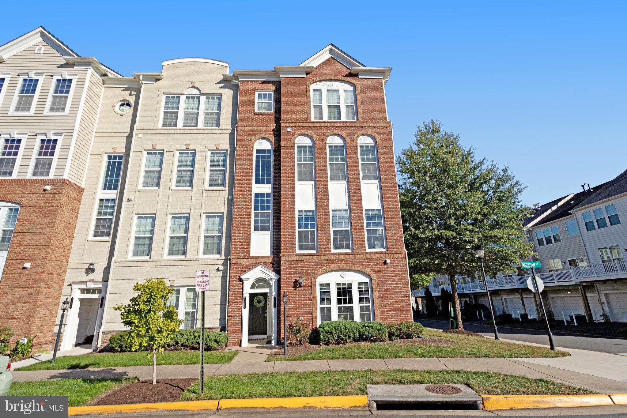 POTOMAC CLUB CONDOMINIUMS - Residential