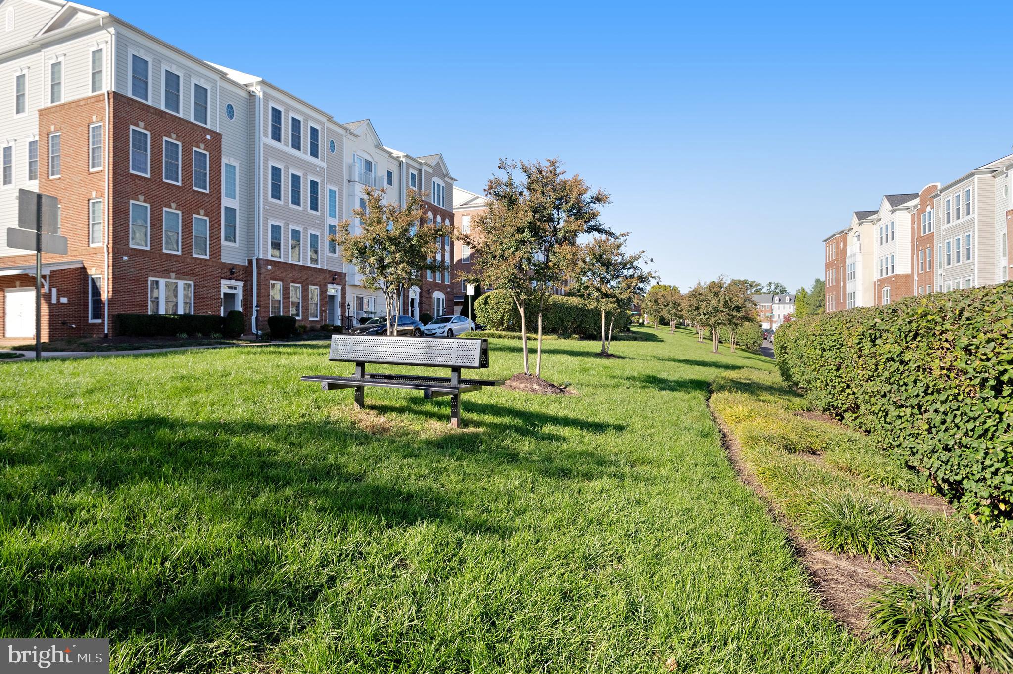 POTOMAC CLUB CONDOMINIUMS - Residential