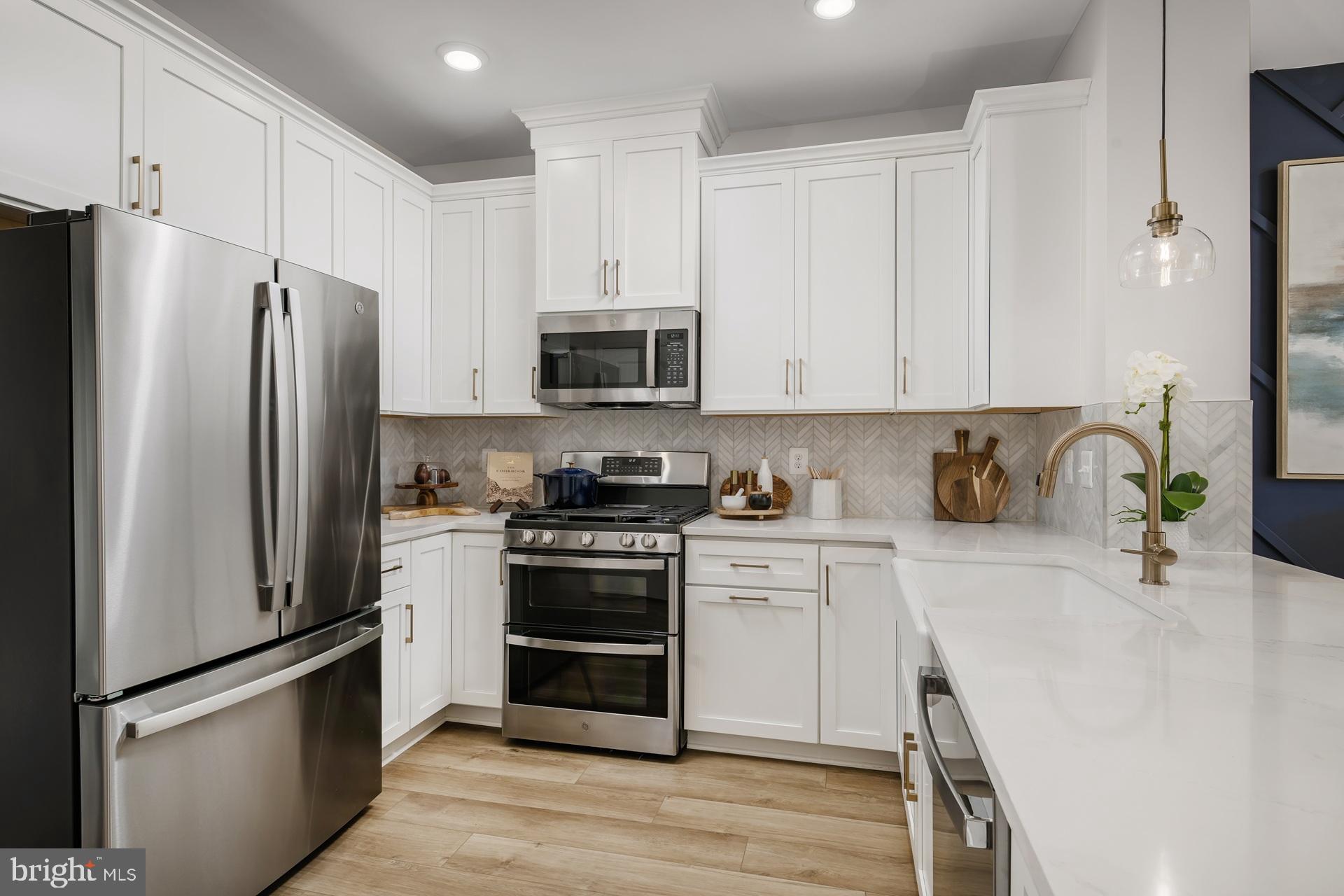 MONTGOMERY VILLAGE - Residential