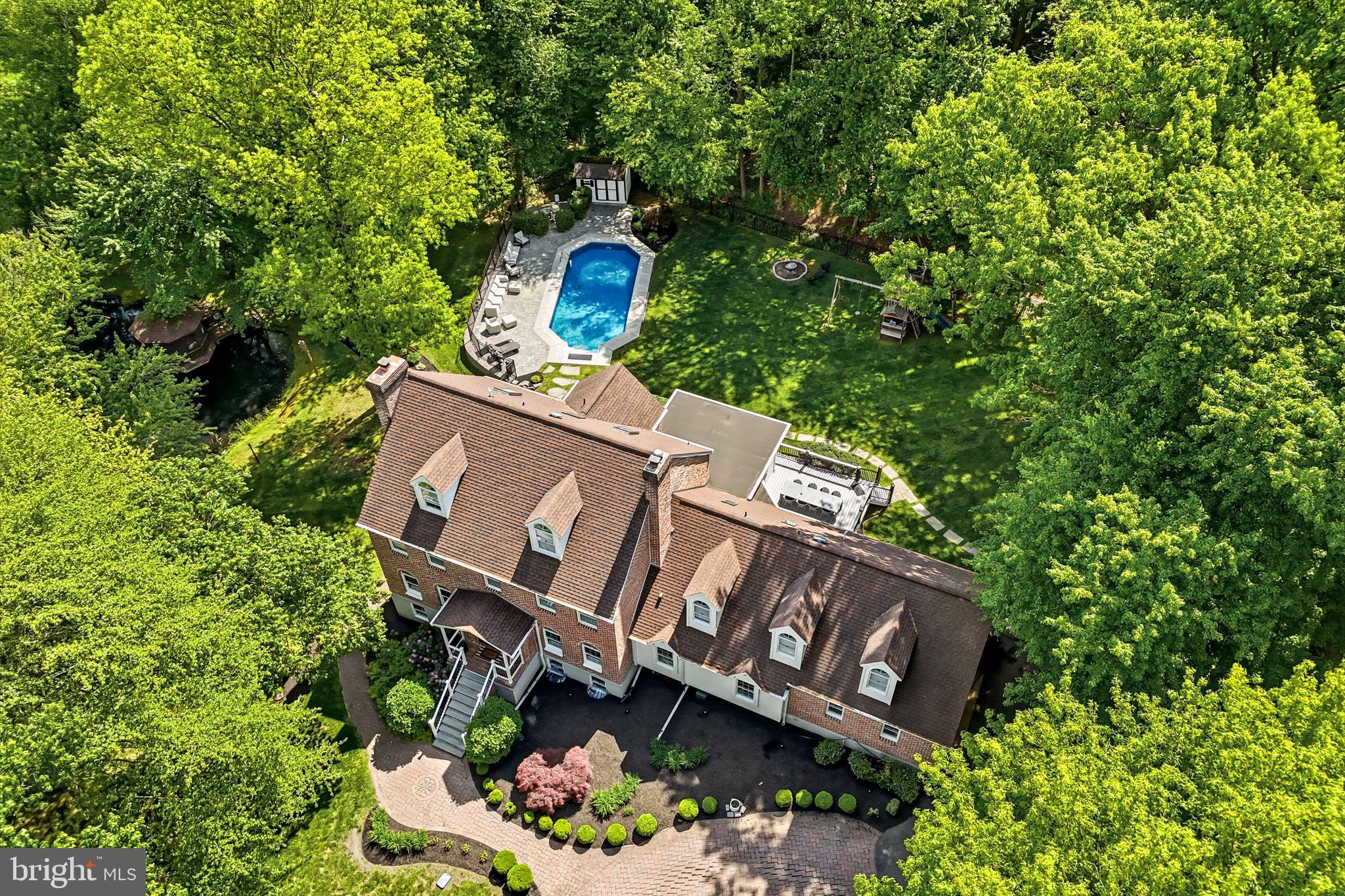810 JOSHUA COURT