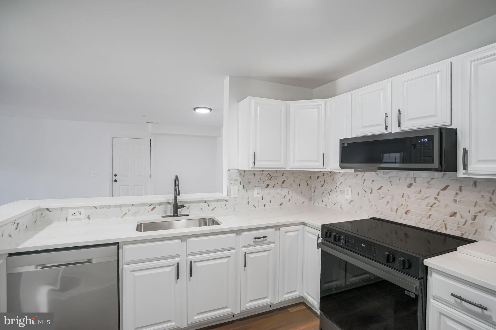 ONVILLE HEIGHTS - Residential Lease