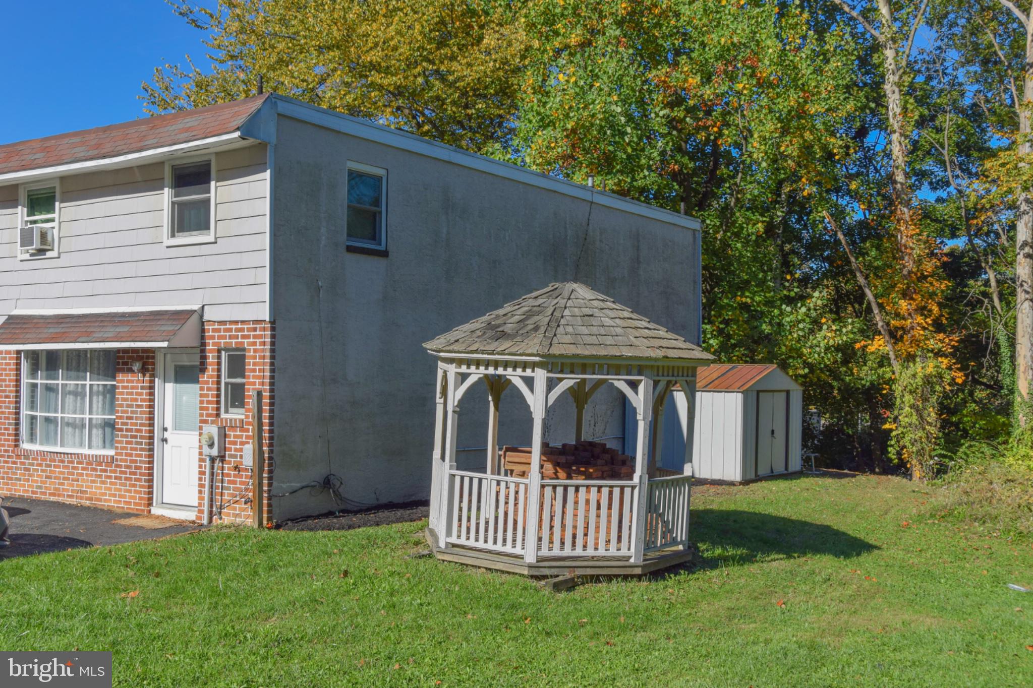 1077 FOX RUN