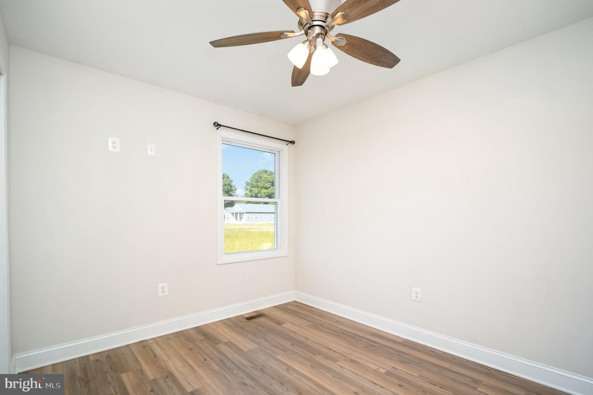 GLEBE HARBOR - Residential