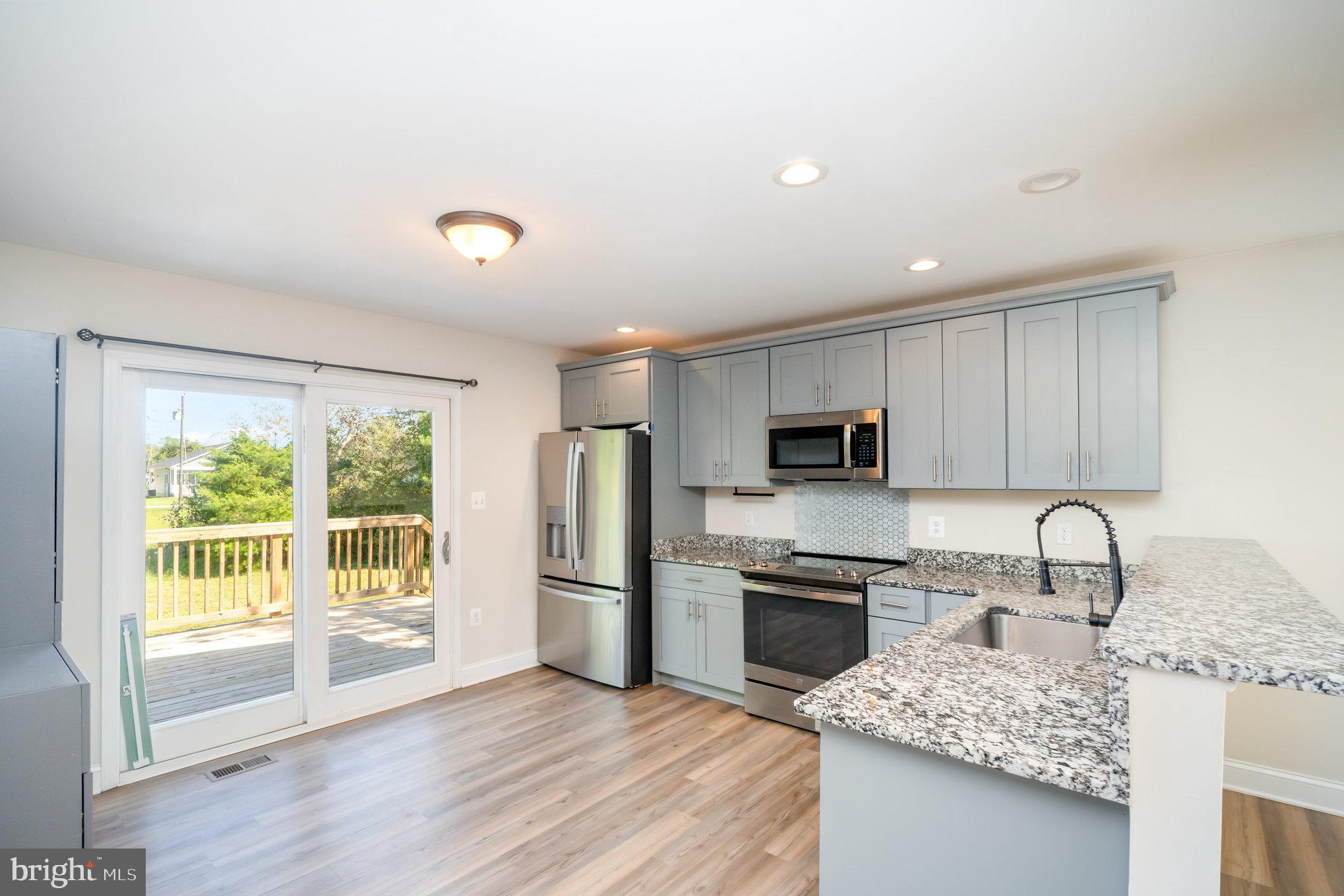 GLEBE HARBOR - Residential