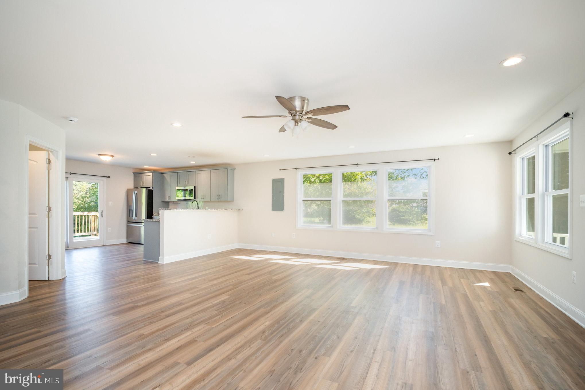 GLEBE HARBOR - Residential