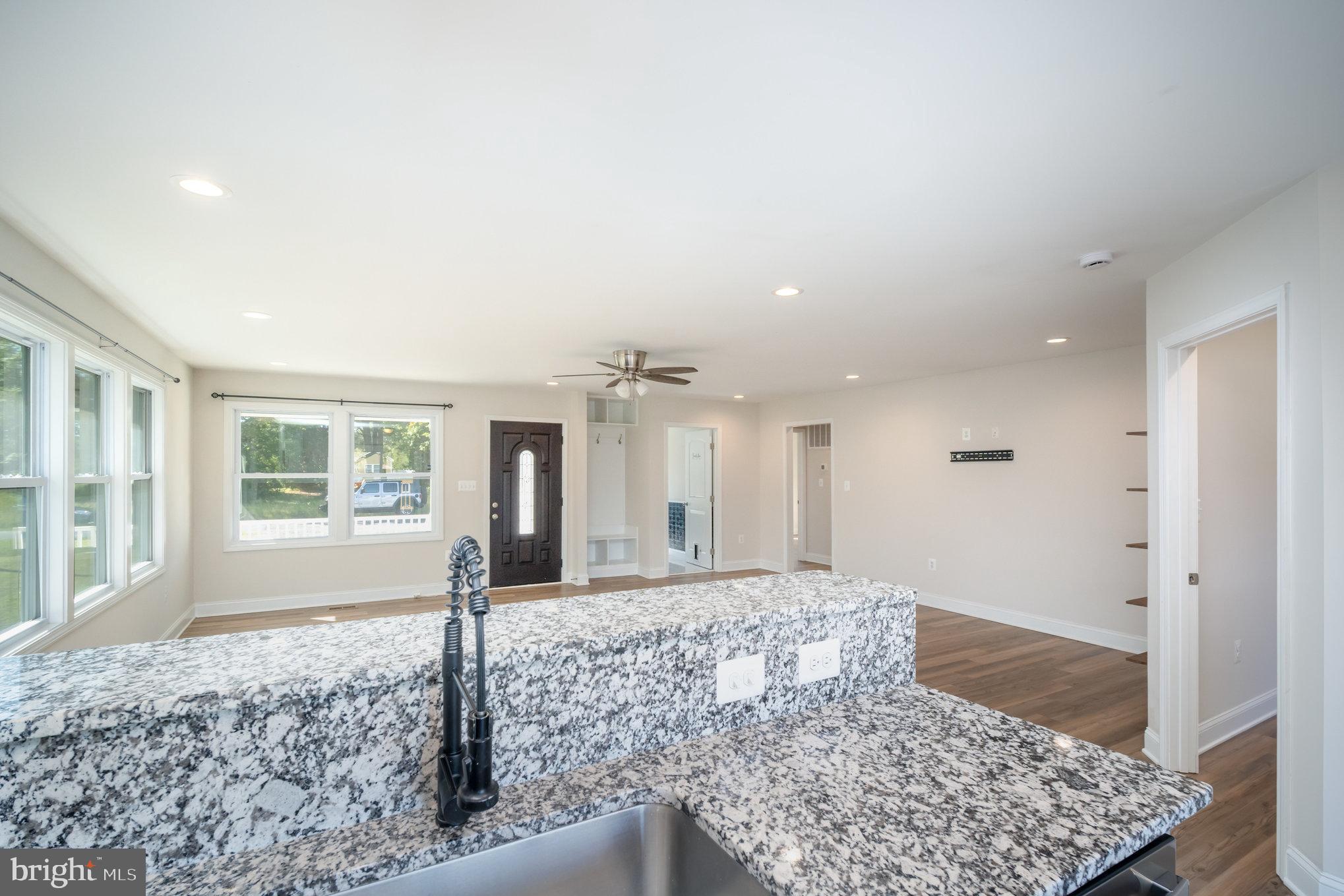 GLEBE HARBOR - Residential