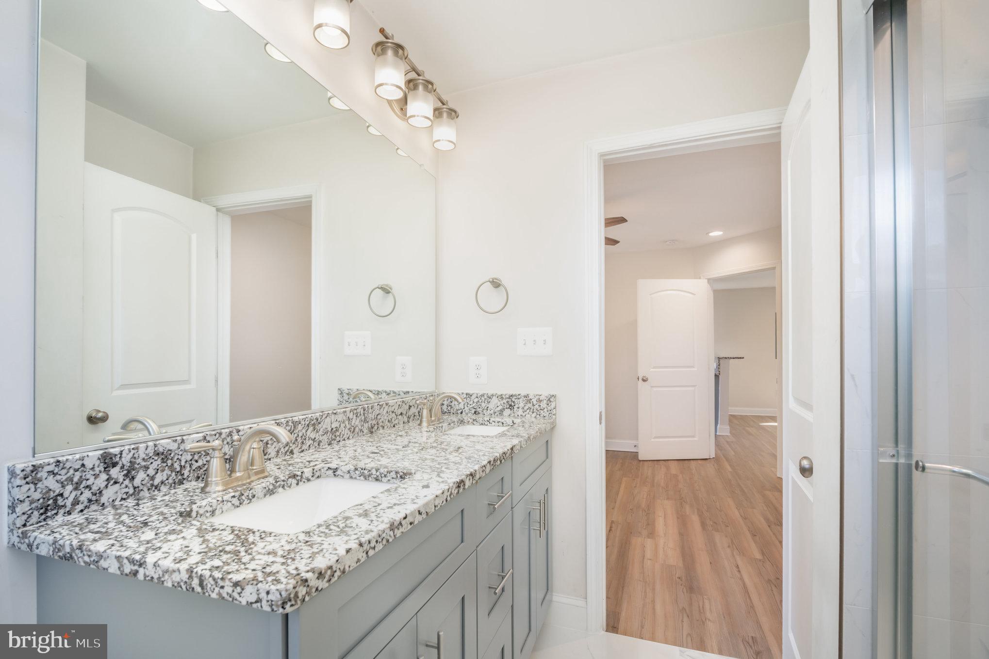 GLEBE HARBOR - Residential