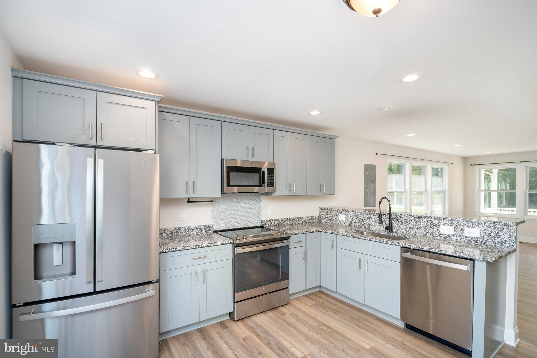 GLEBE HARBOR - Residential