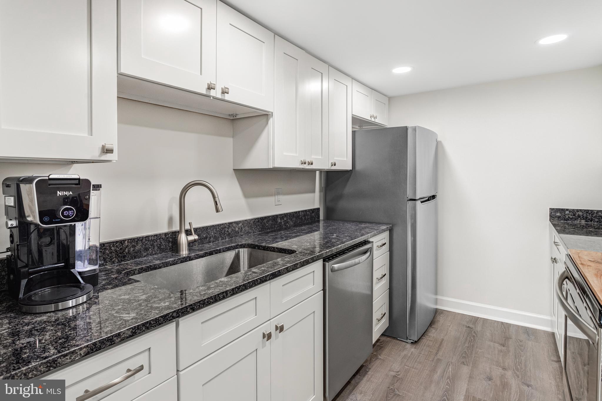 WILLIAMSTOWN - Residential