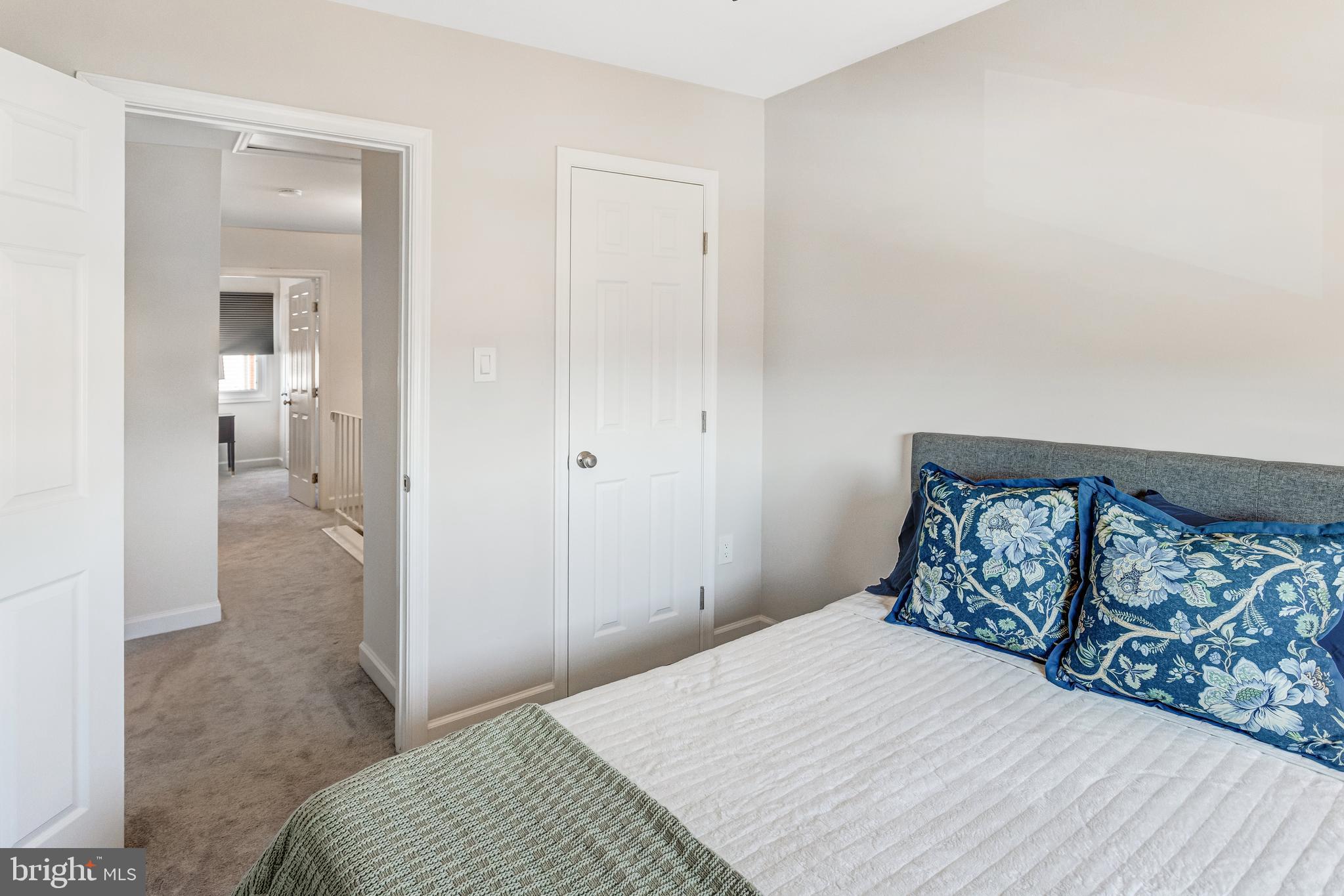 WILLIAMSTOWN - Residential