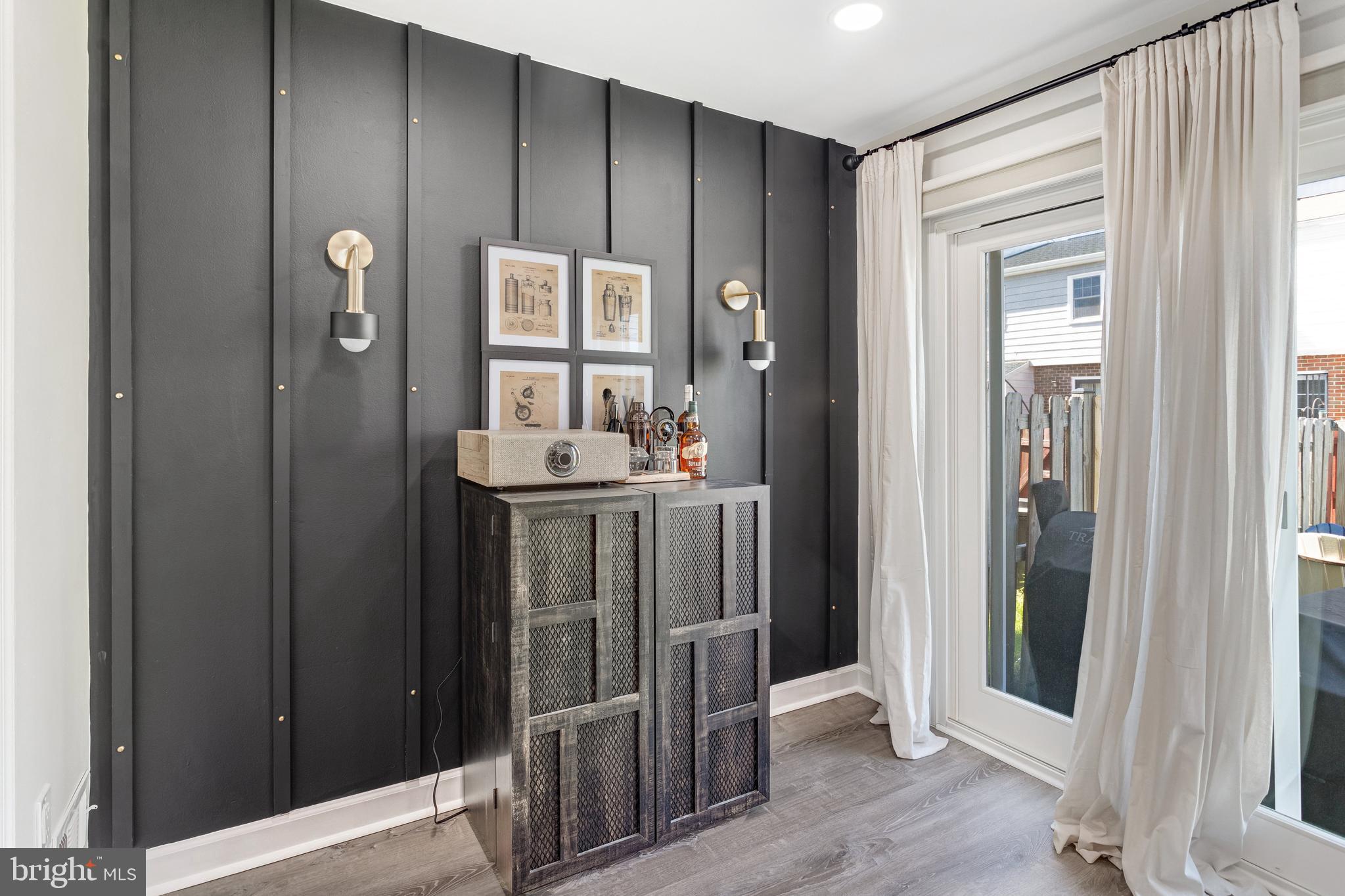 WILLIAMSTOWN - Residential