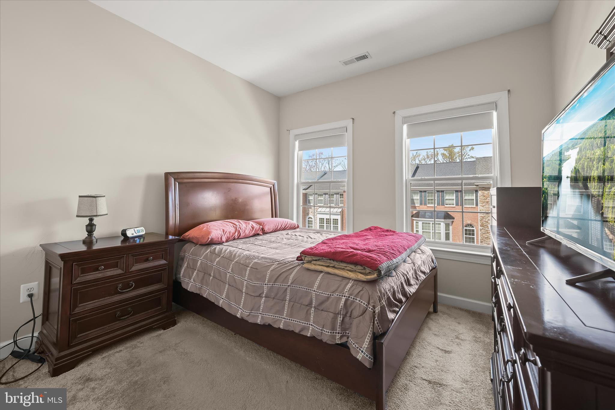 SOUTH RIVER COLONY - Residential