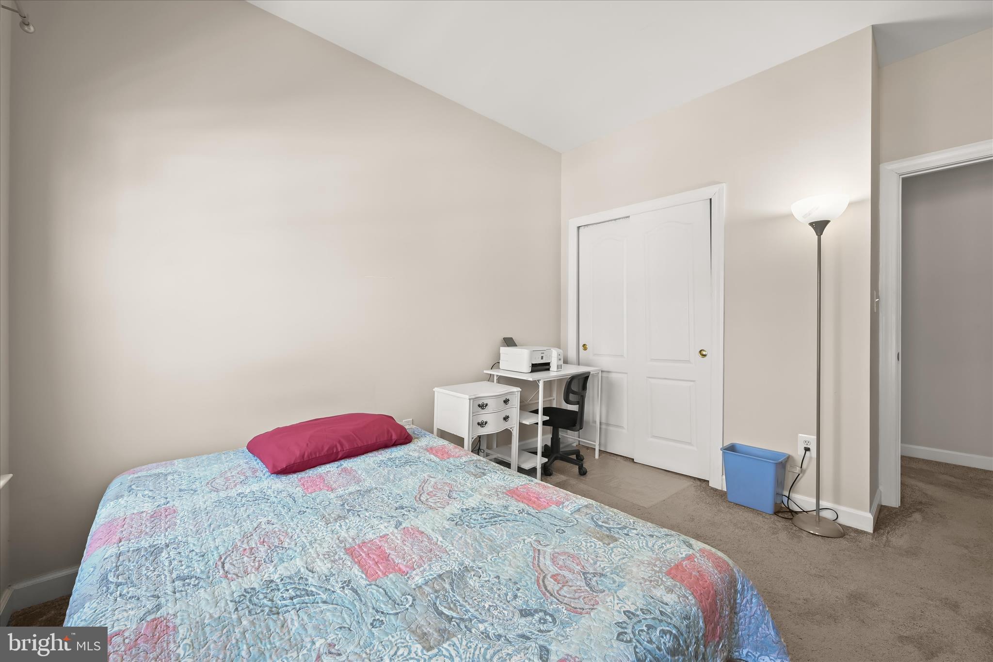 SOUTH RIVER COLONY - Residential