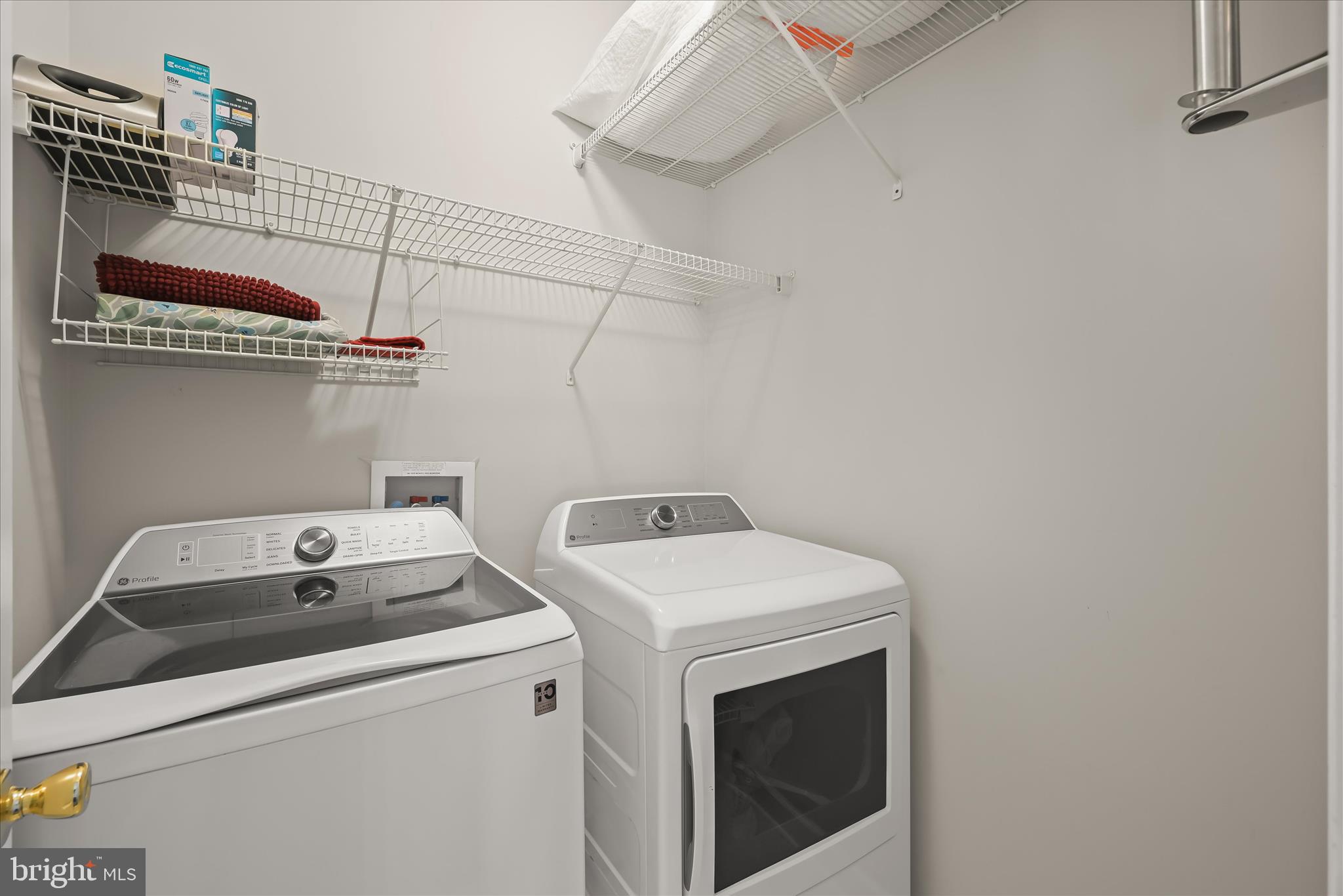 SOUTH RIVER COLONY - Residential