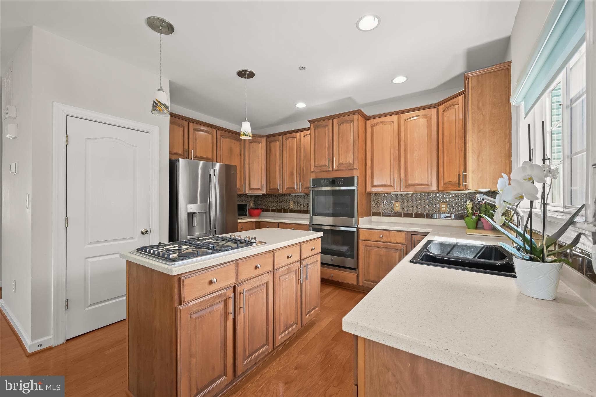 SOUTH RIVER COLONY - Residential